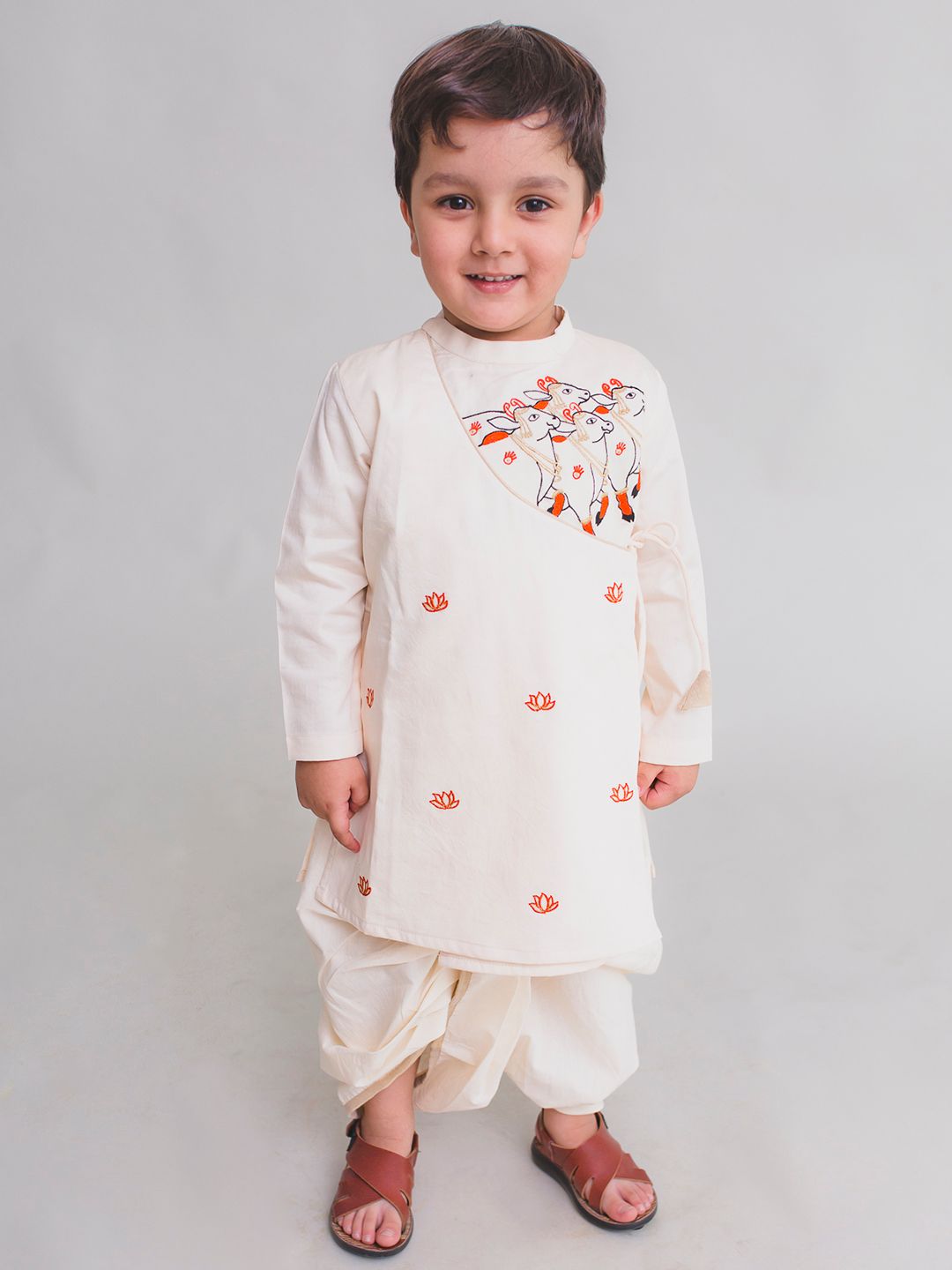 Tiber Taber Boys Cream-Coloured & Cream-Coloured Embroidered Kurta with Dhoti Pants-picture-11
