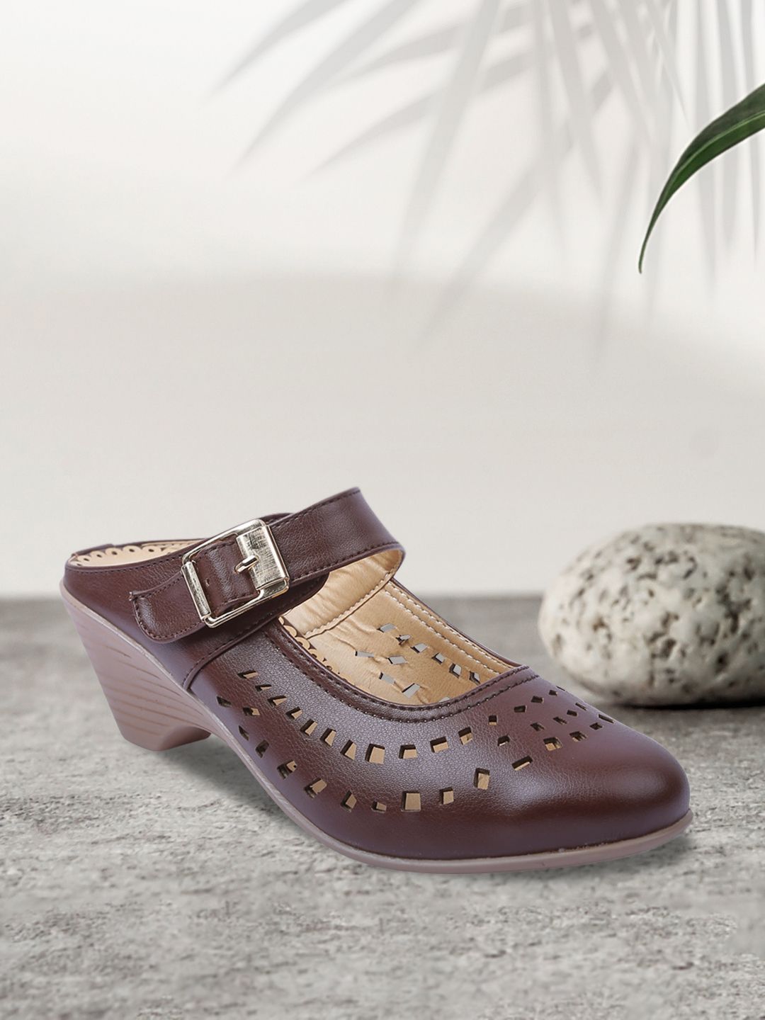 VALIOSAA Women Brown Solid Pumps-picture-16