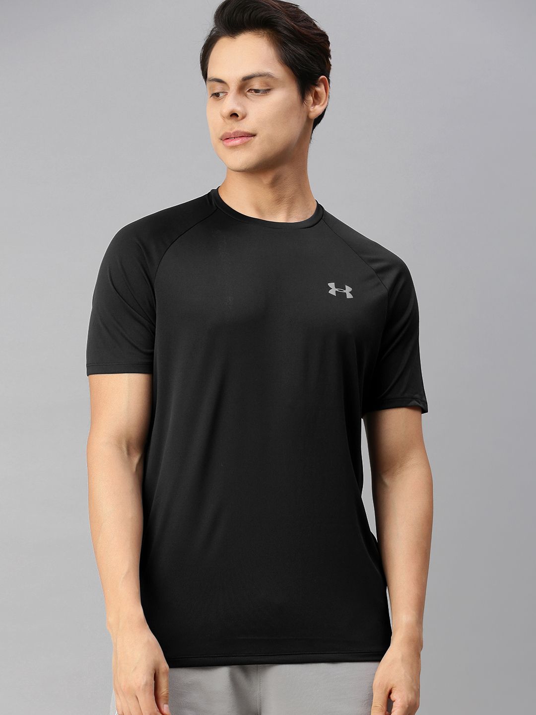 UNDER ARMOUR Men Black Tech 2.0 Solid T-Shirt