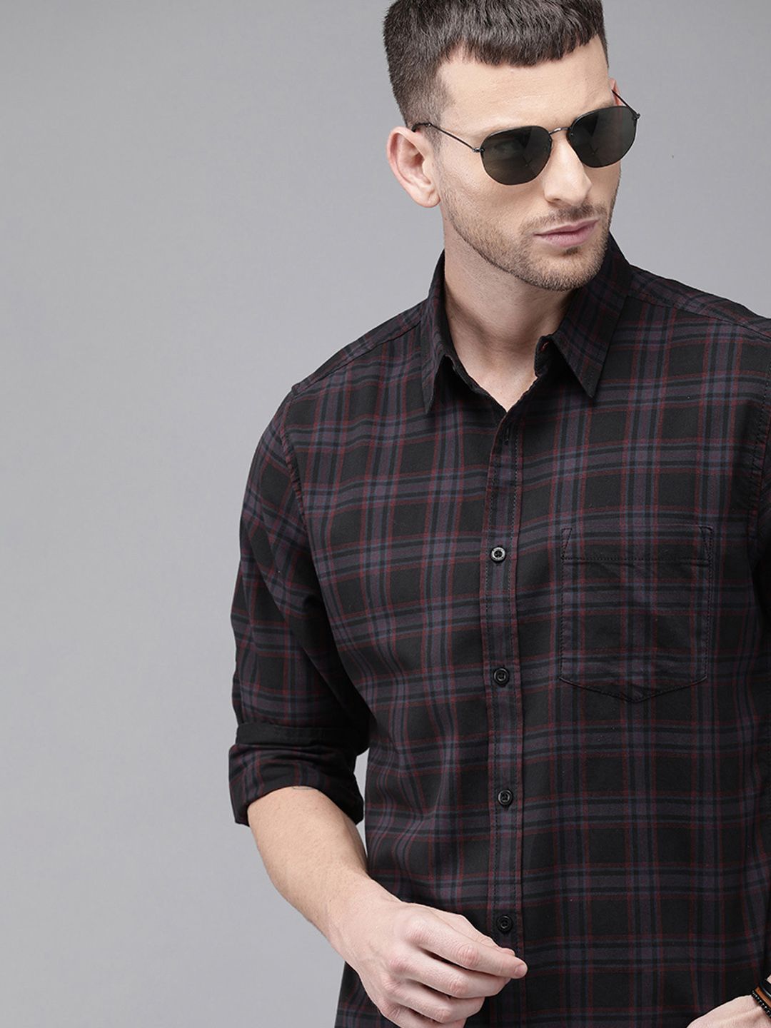 Roadster Men Black & Burgundy Regular Fit Checked Sustainable Casual Shirt-picture-21