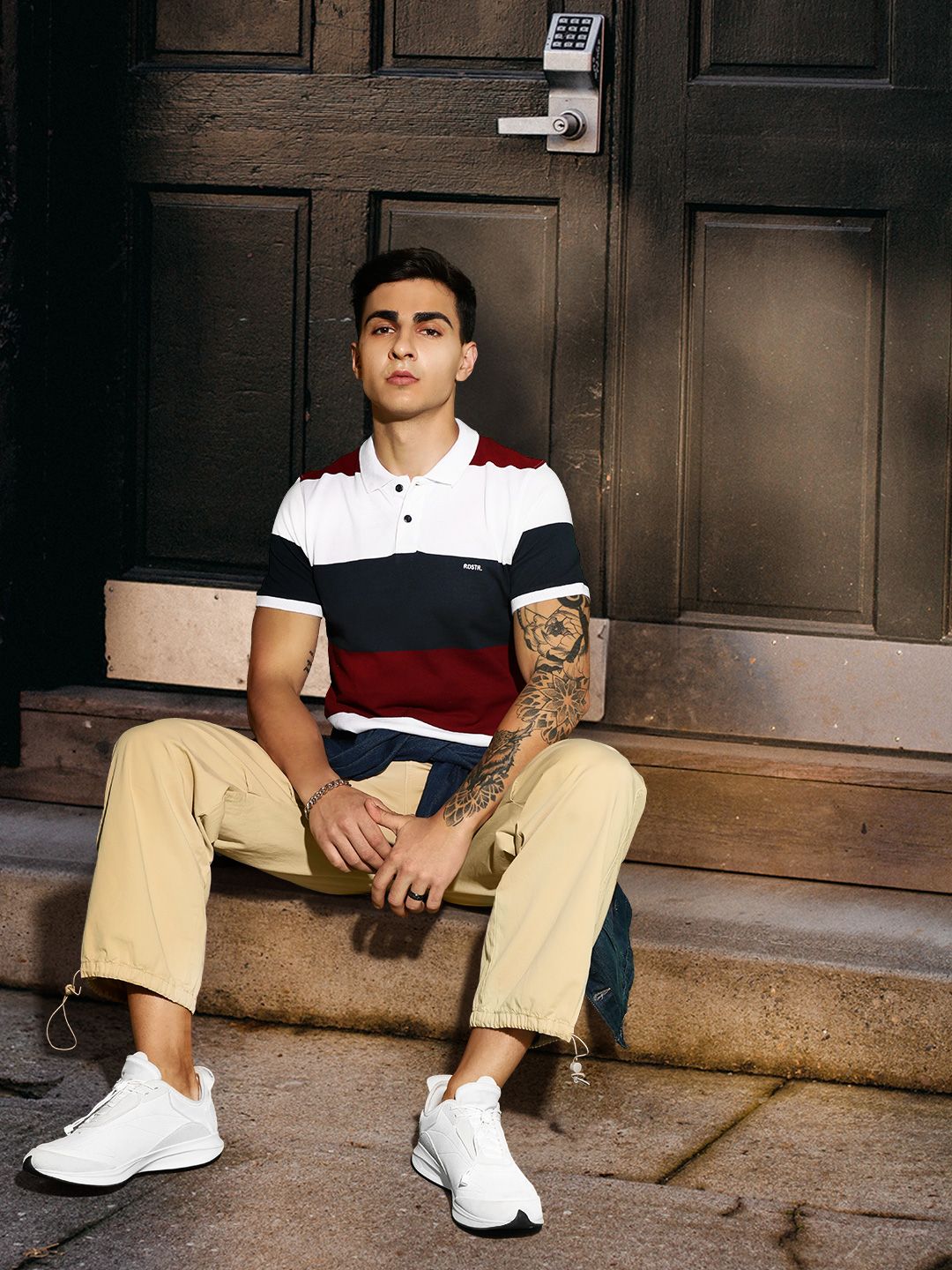 Roadster Men White  Navy Blue Colourblocked Polo Collar Pure Cotton T-shirt