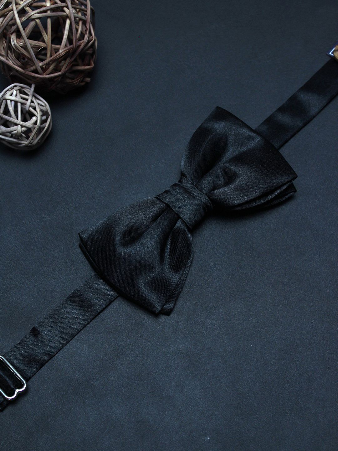 PELUCHE Black Solid Bow Tie-picture-47