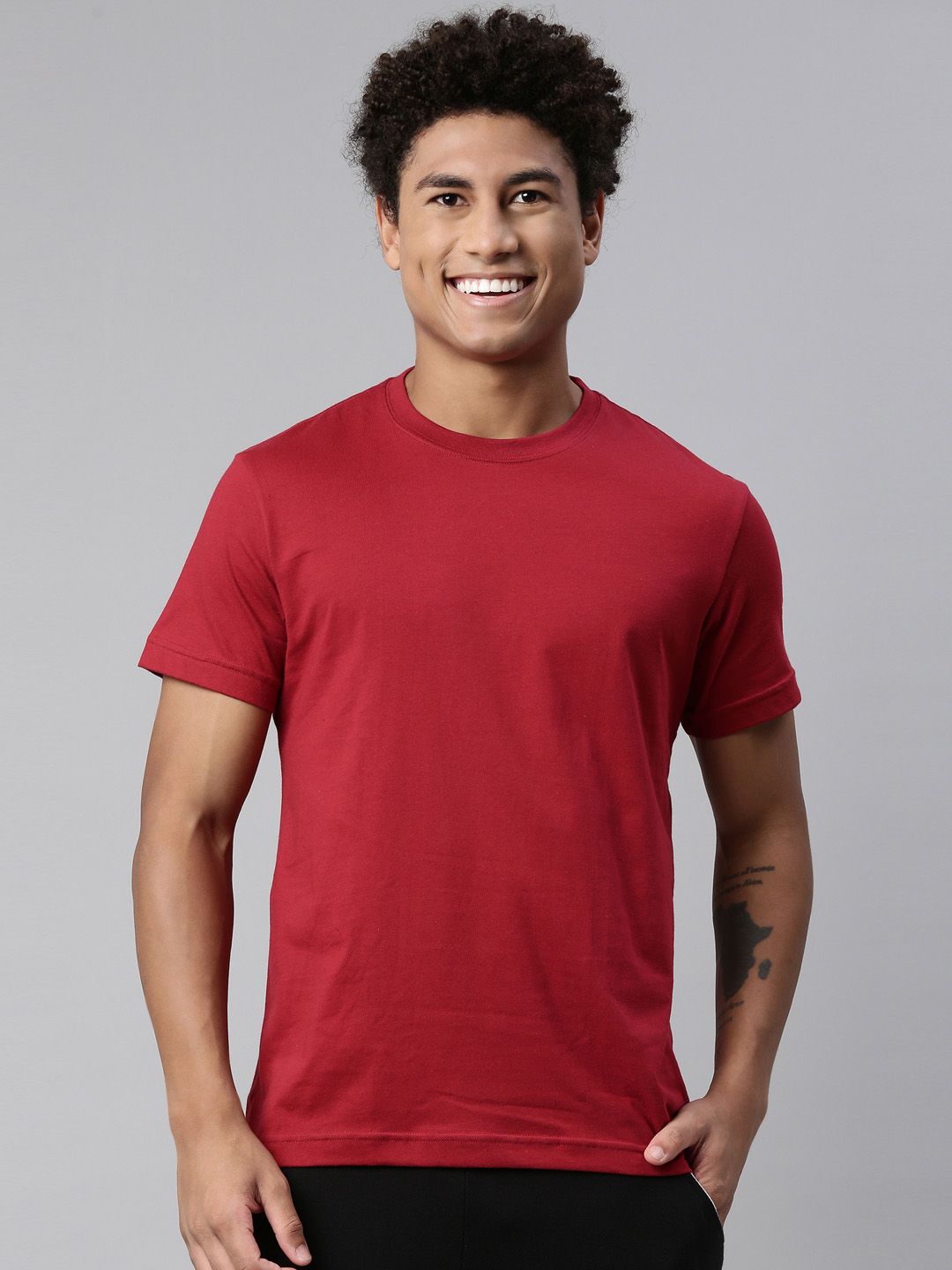 Levis Men Round Neck Cotton T-shirt with Smartskin Technology-picture-20