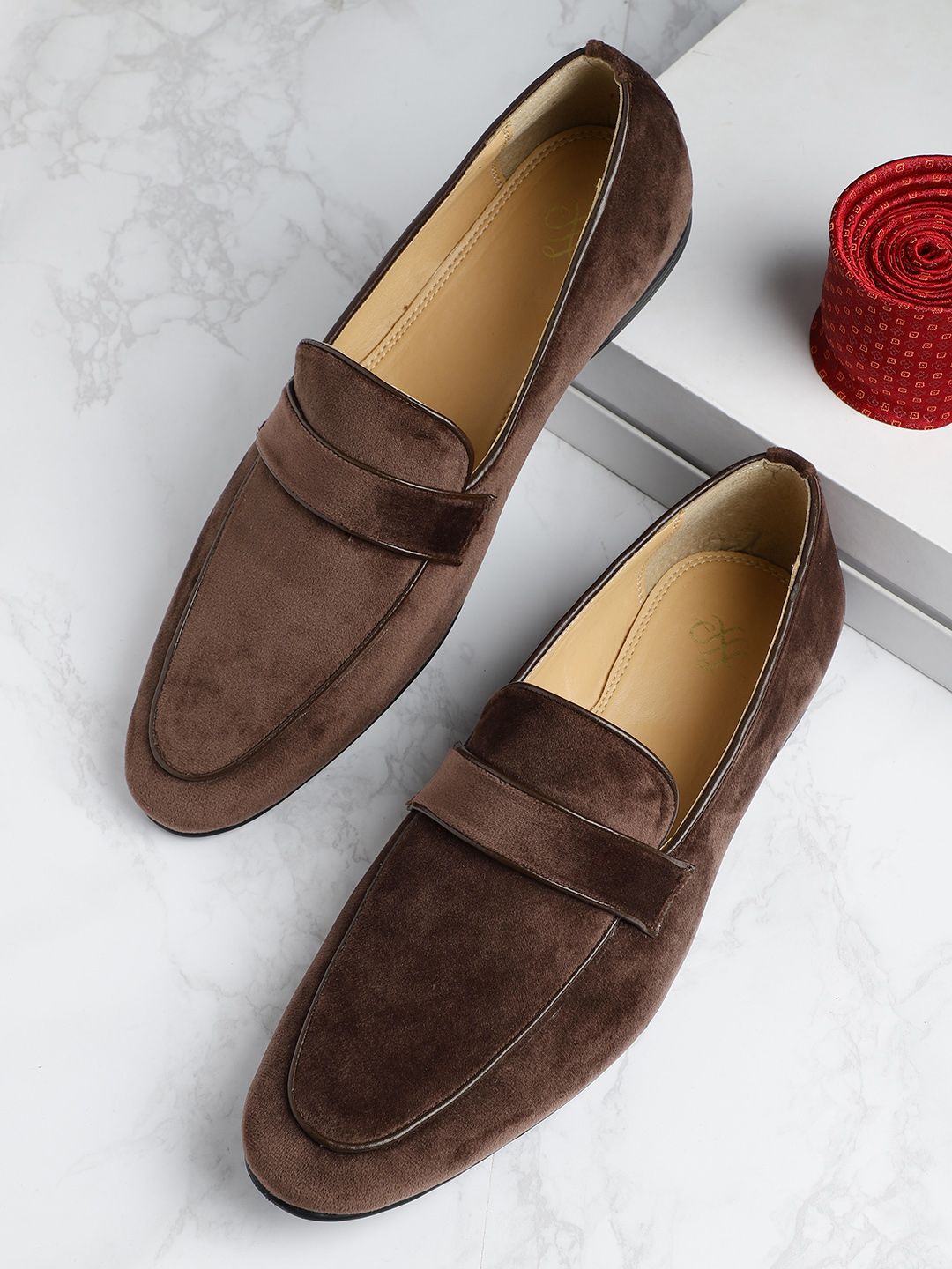 House of Pataudi Men Coffee Brown Velvet Finish Handcrafted Slip-Ons-picture-41