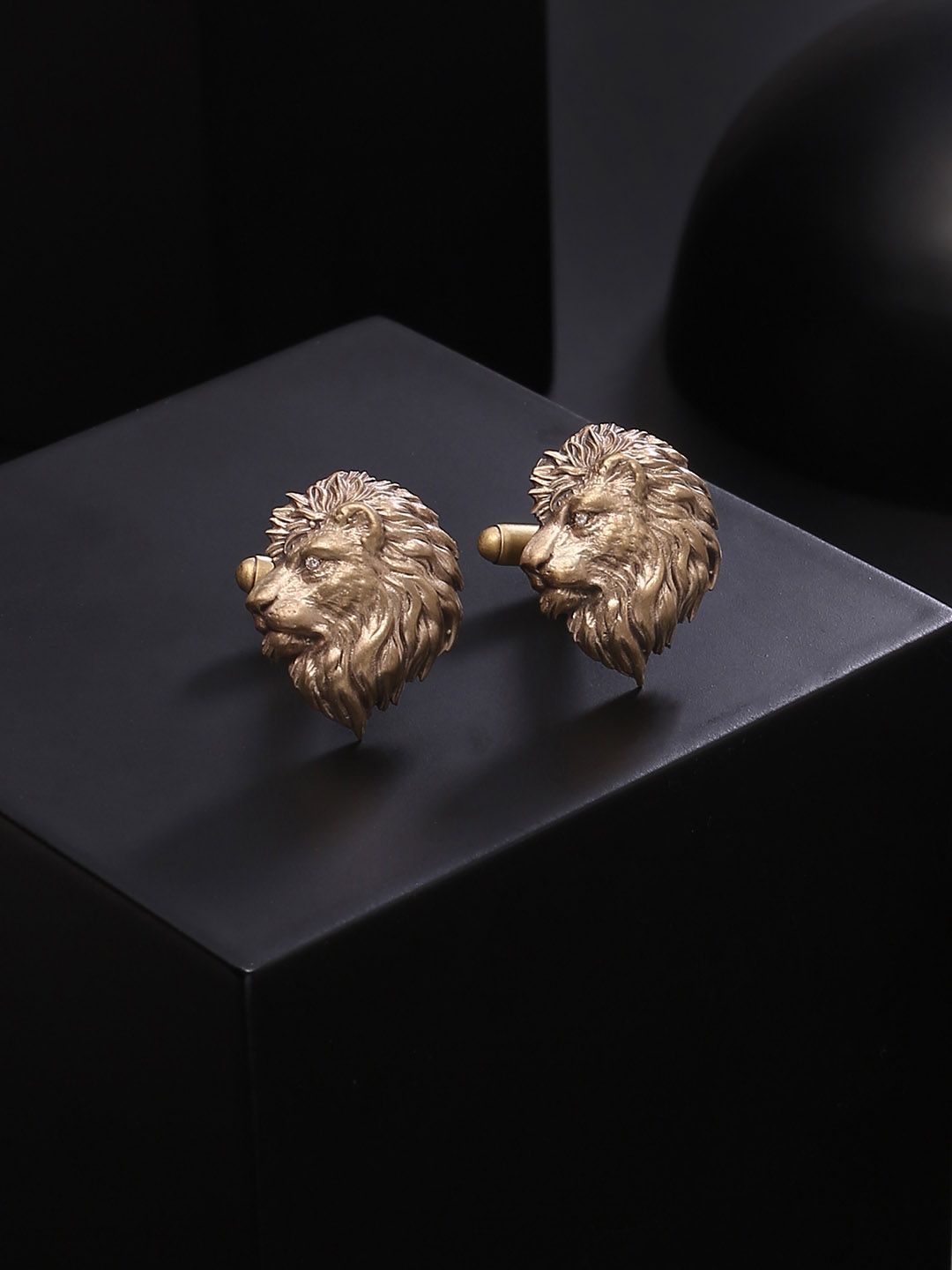 COSA NOSTRAA Antique Gold-Toned Side Lion Textured Cufflinks