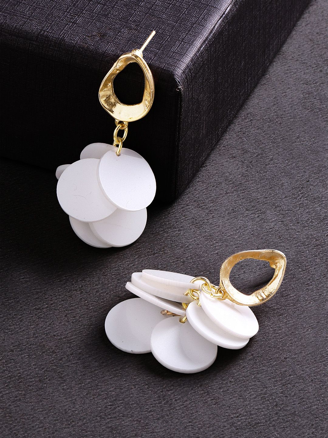 TOKYO TALKIES X rubans FASHION ACCESSORIES Gold-Plated White Circular Drop Earrings-picture-24