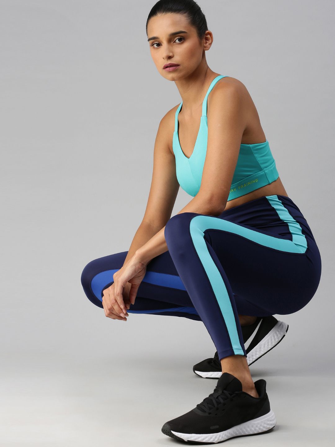 Buy HRX By Hrithik Roshan Women Blue Melange Solid Seamless Rapid Dry Yoga Sports  Bra - Bra for Women 13346010