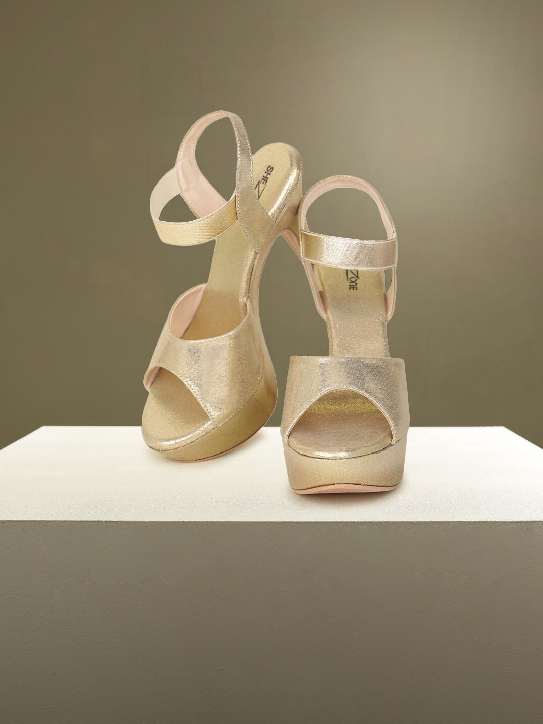 Shezone Women Gold-Toned Solid Pumps-picture-34