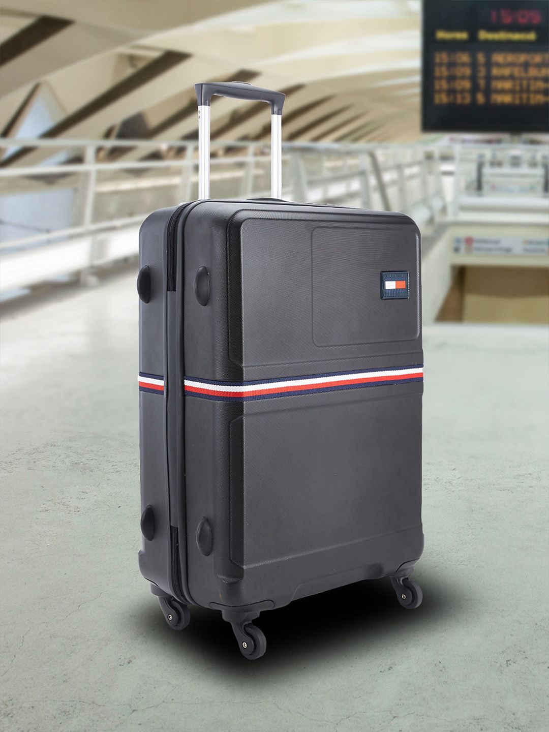 Tommy Hilfiger Solid Soft 4 Wheels 360-Degree Rotation Large Trolley Bag-picture-46