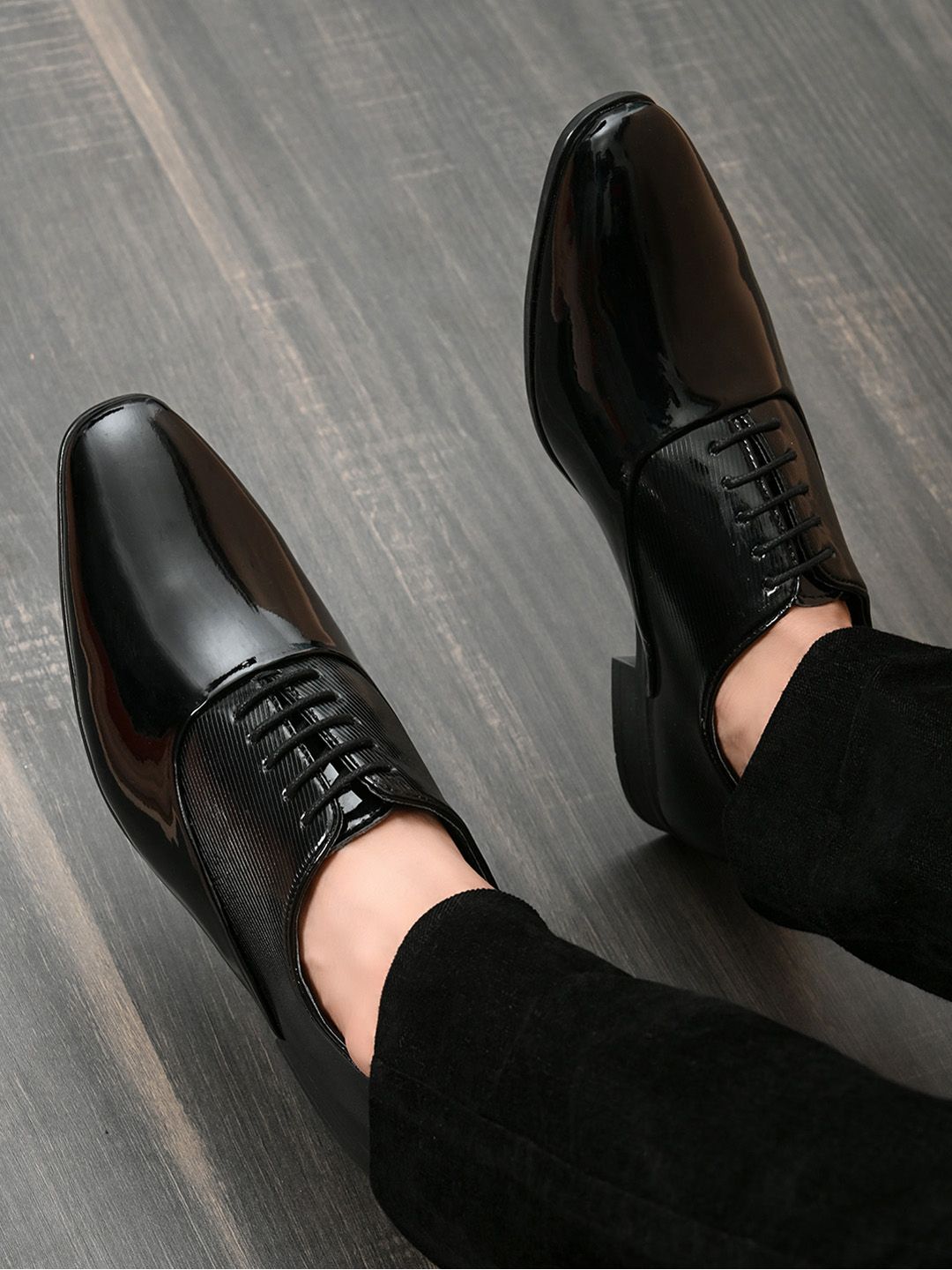 San Frissco Men Black Solid Leather Formal Oxfords-picture-22