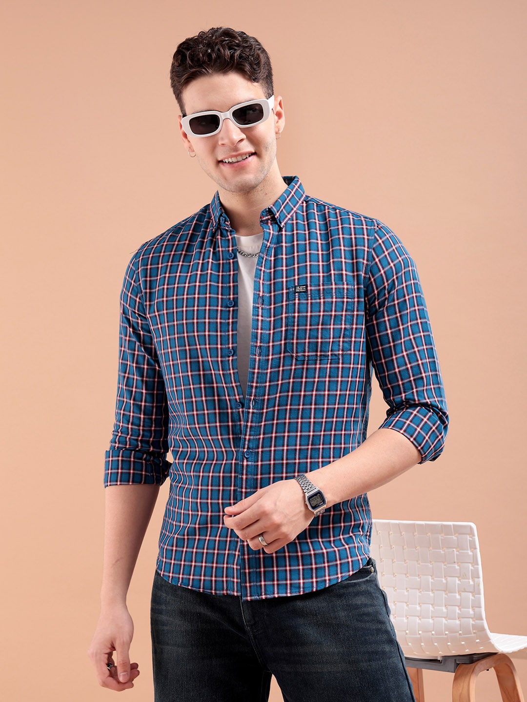The Indian Garage Co Men Navy Blue & Red Slim Fit Checked Casual Shirt
