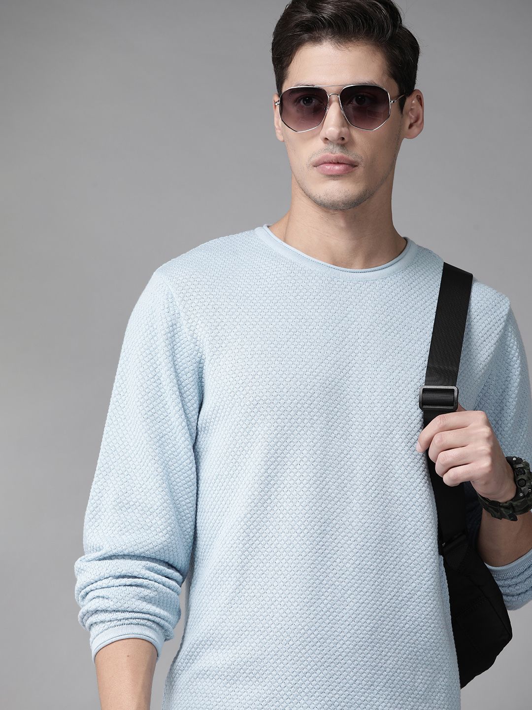 Roadster Men Blue Self-Design Pullover-picture-28