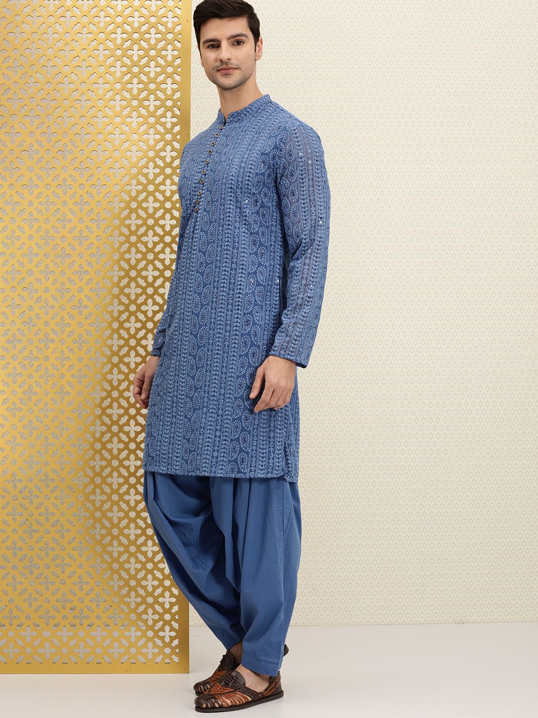 House of Pataudi Men Blue Paisley Regular Jashn Kurta with Patiala-picture-26