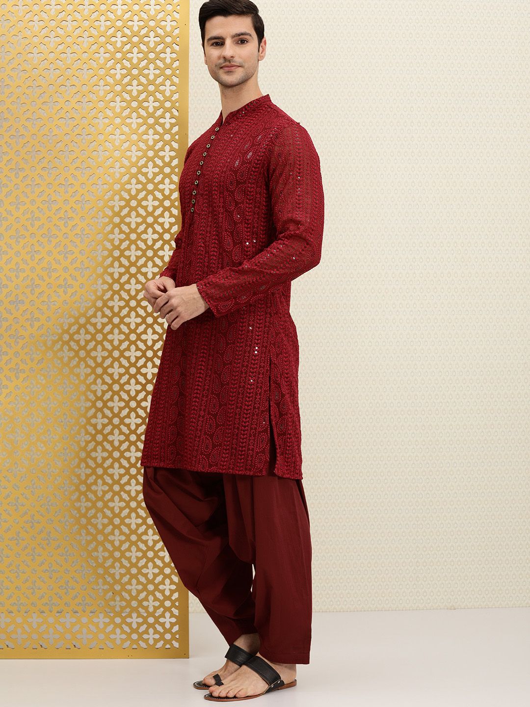 House of Pataudi Men Maroon Paisley Regular Jashn Kurta with Patiala-picture-33