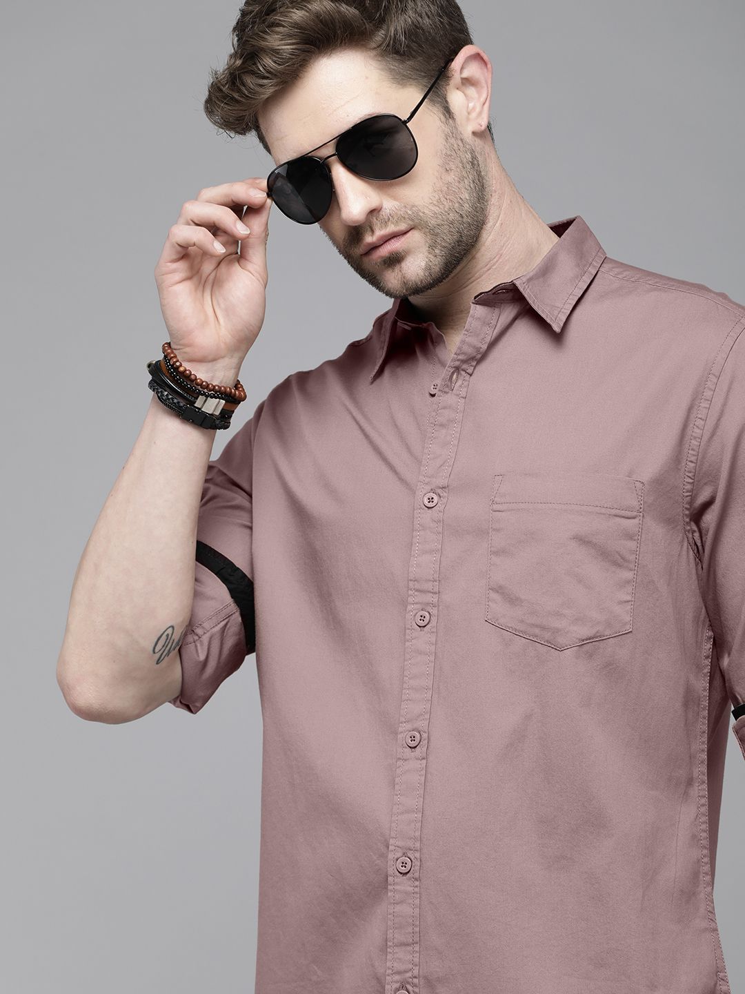 Roadster Men Mauve Solid Pure Cotton Sustainable Casual Shirt-image-1