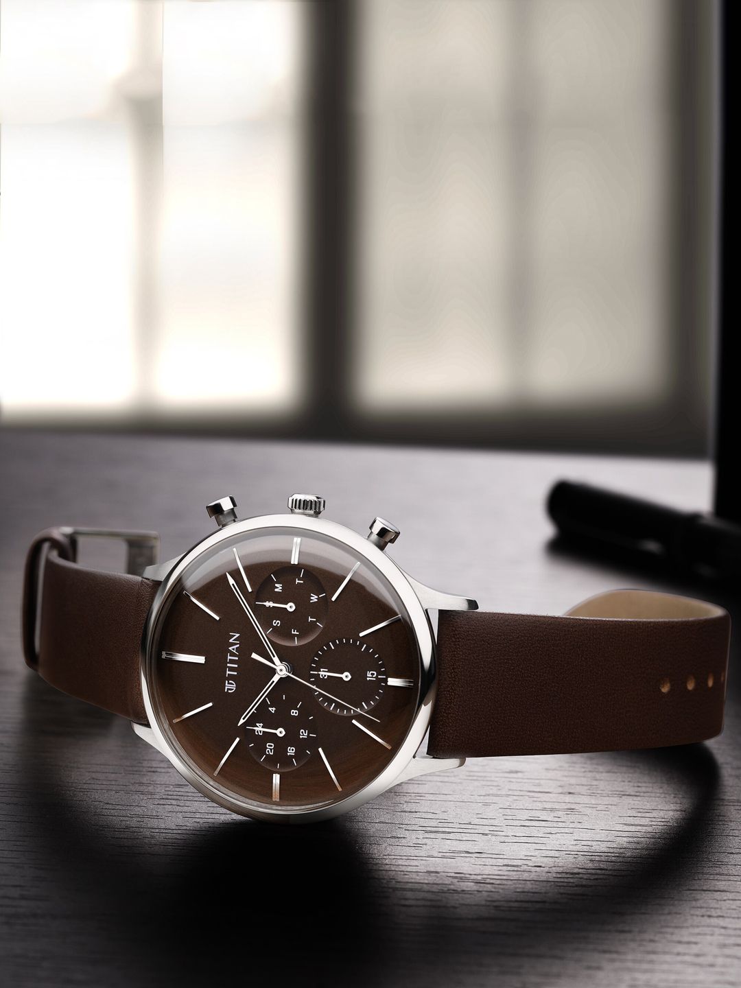 Titan Men Brown Dial & Brown Leather Straps Analogue Watch-image-38