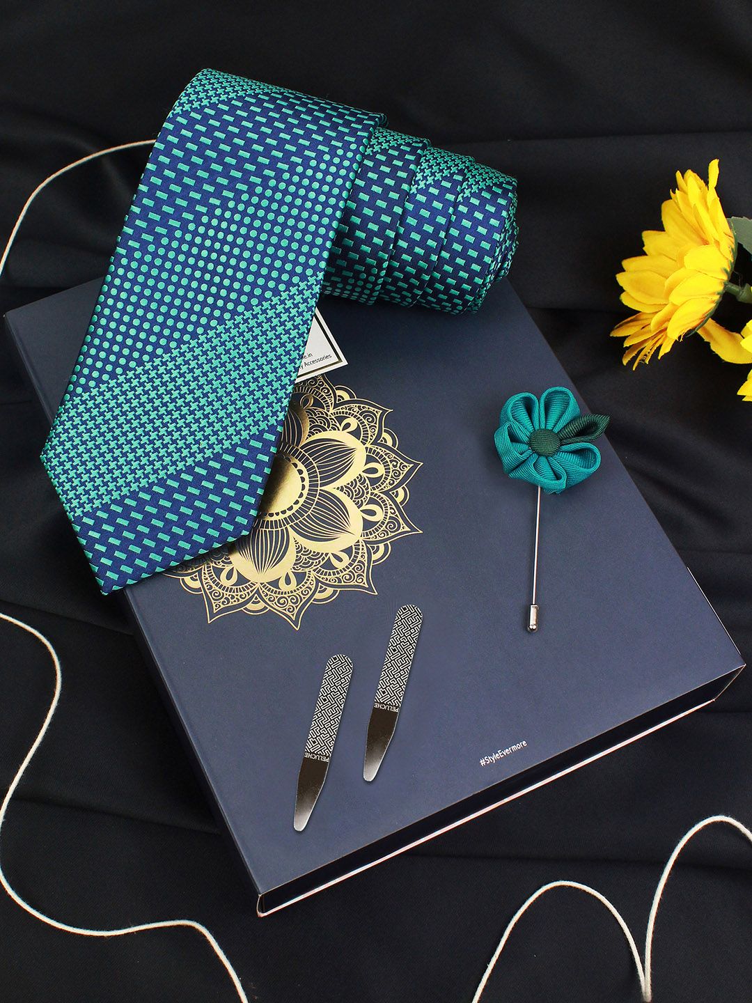 PELUCHE The Stylish Duo Blue Woven Design Broad Tie - Three Piece Gift Box-picture-51