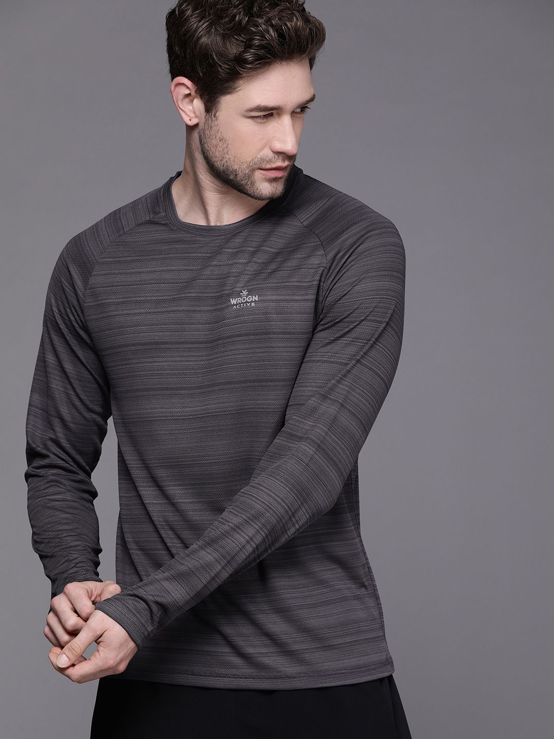 WROGN ACTIVE Men Charcoal Grey Solid Slim Fit T-shirt