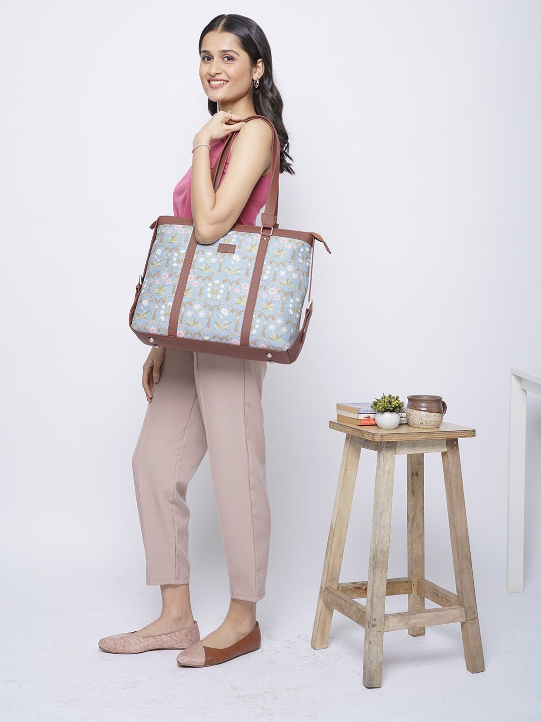 ZOUK Women Blue Floral Printed Laptop Bag-picture-50