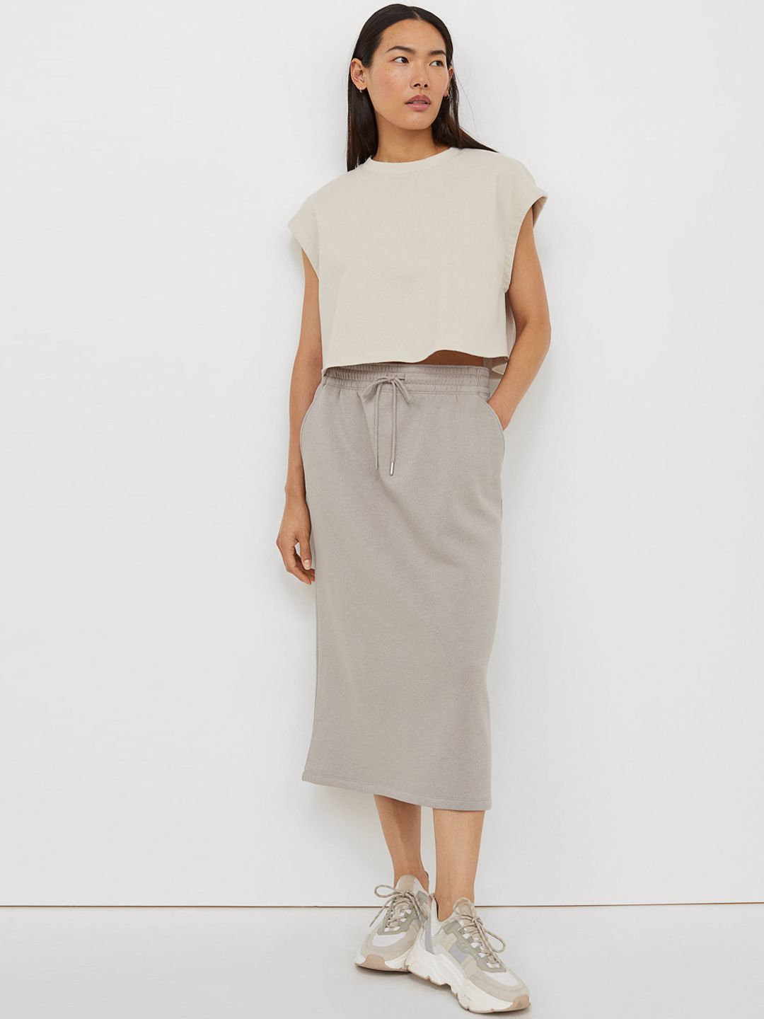 H&M Women Grey Solid Sweatshirt Skirt-picture-22