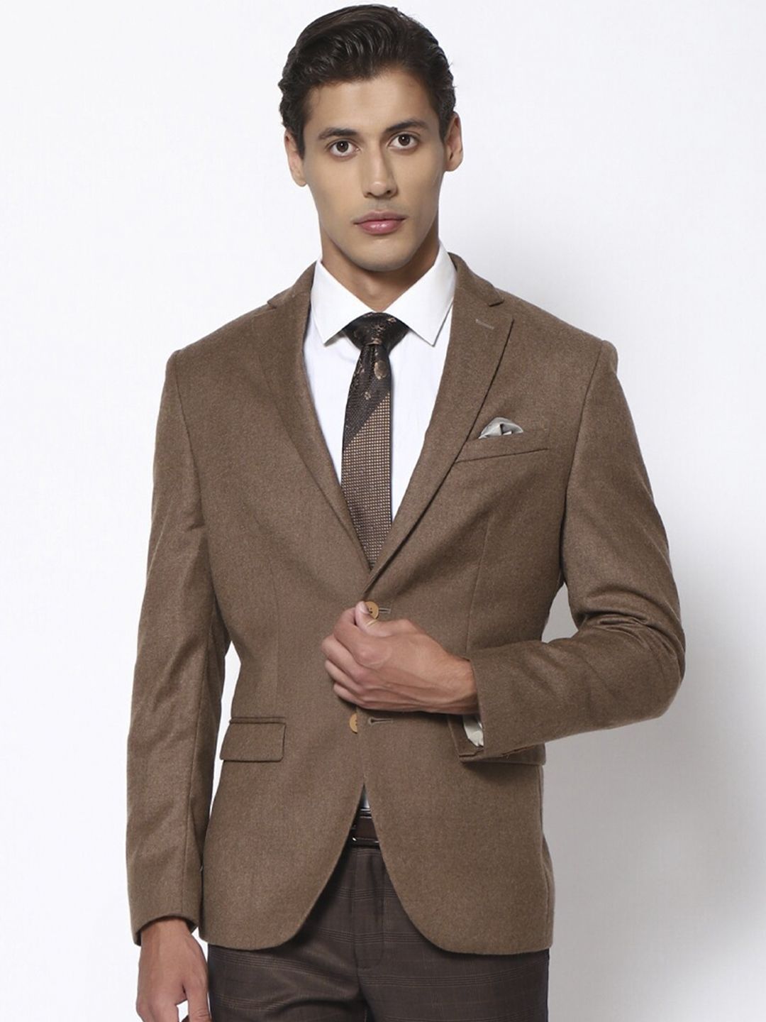 40% OFF on Louis Philippe Beige Regular Ultra Fit Self-Design Ethnic  Bandhgala Suit on Myntra