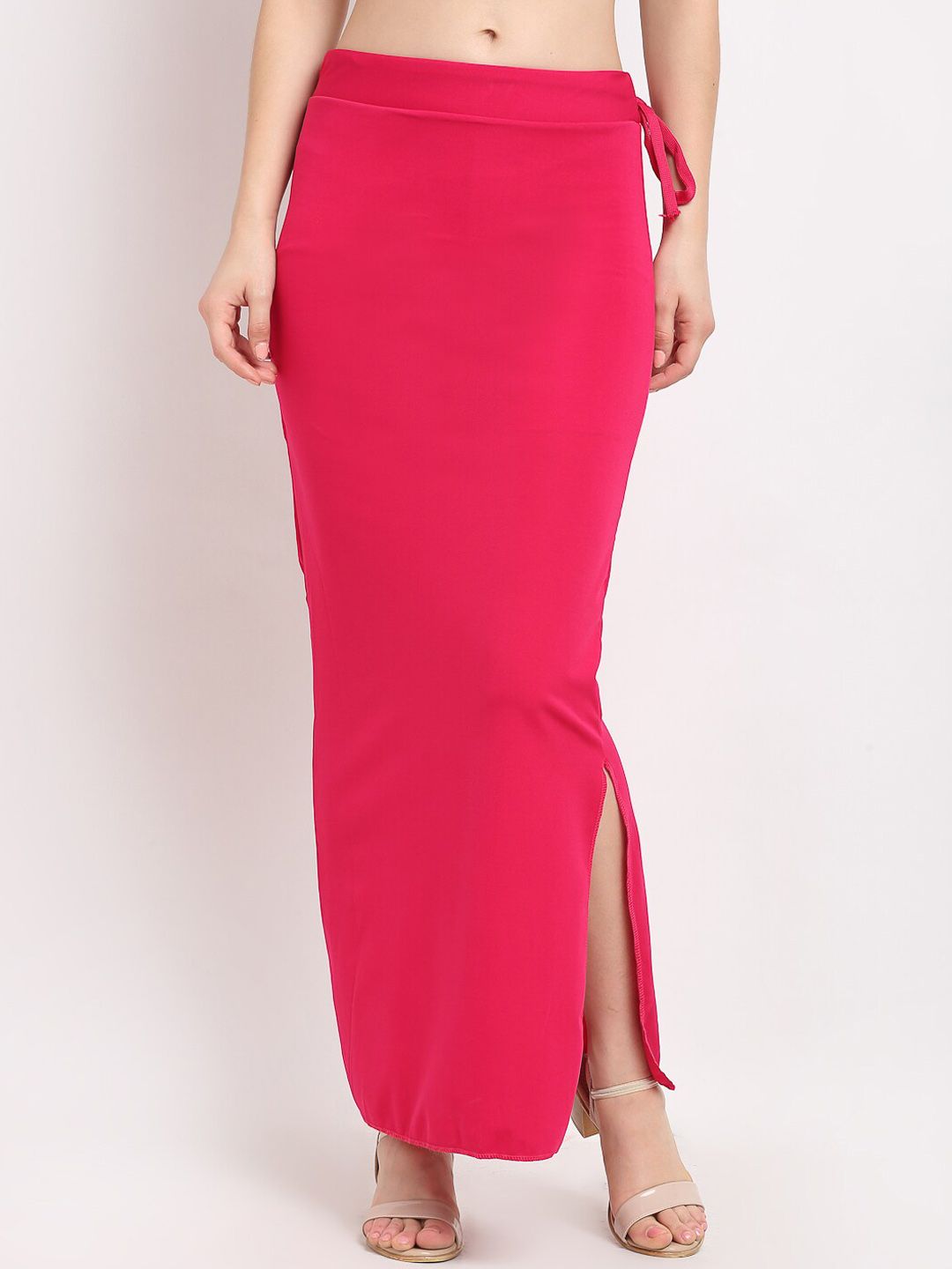 Sugathari Women Coral-Coloured Solid Saree Shapewear-image-32