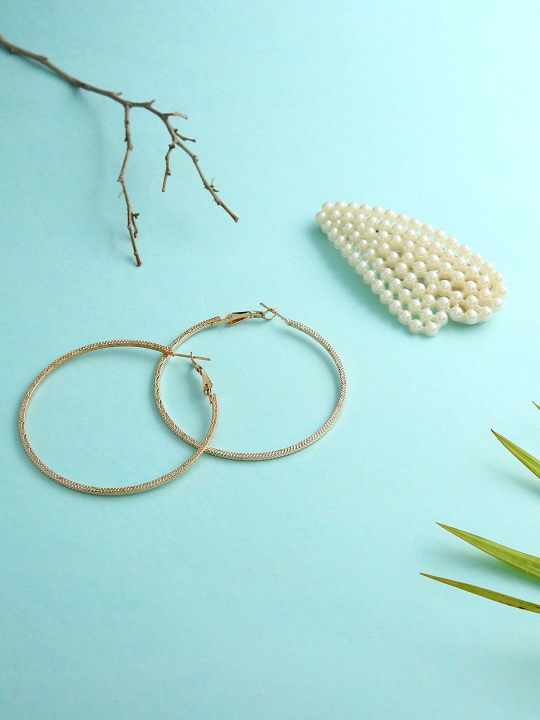 dressberry justpeachy Gold-Toned Contemporary Hoop Earrings with Clip-picture-49