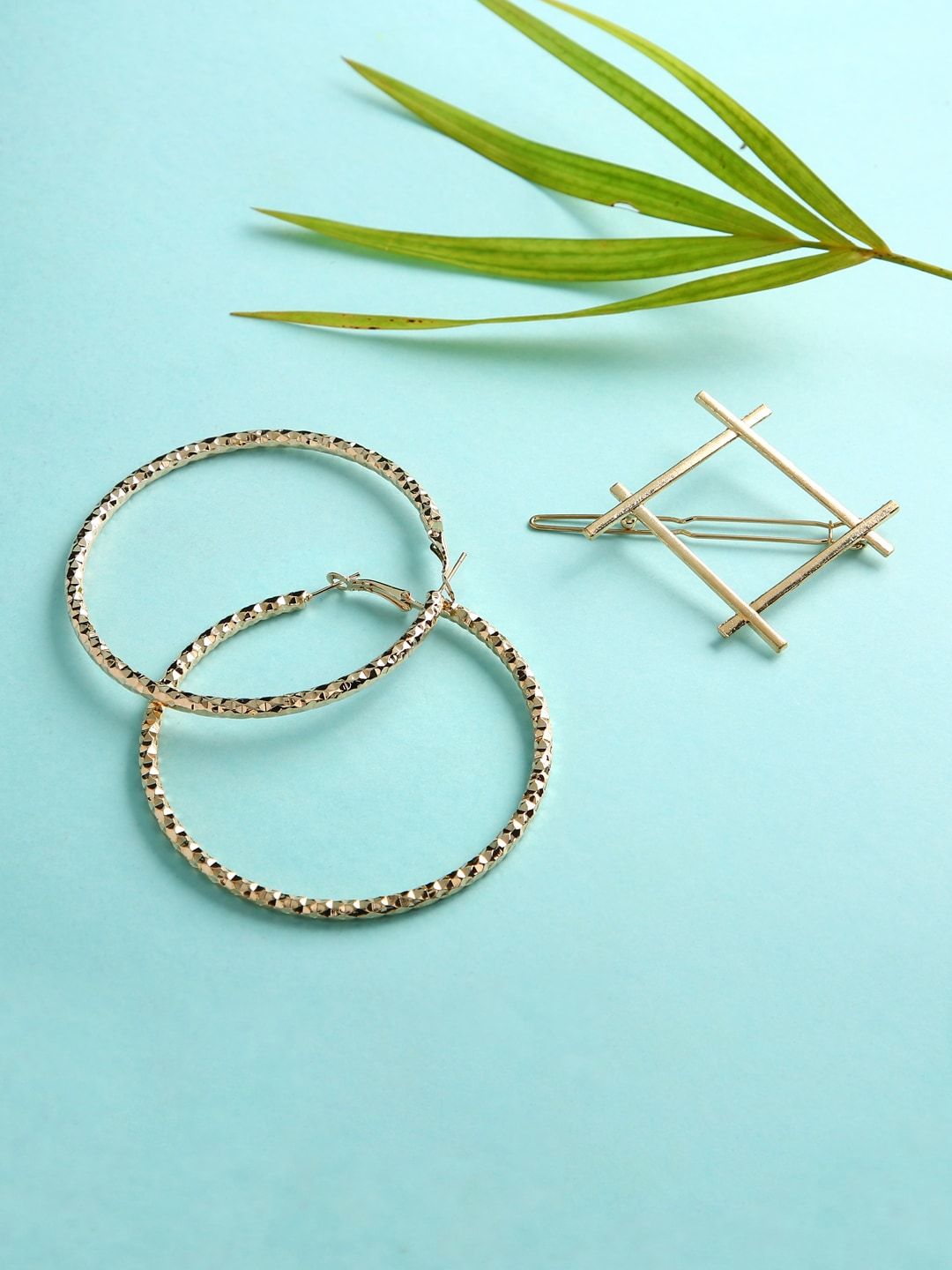 dressberry justpeachy Gold-Toned Contemporary Hoop Earrings-picture-44