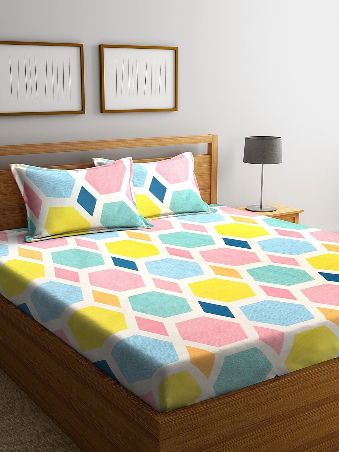 KLOTTHE Pink & White Geometric Printed Cotton 300 TC King Bedsheet with 2 Pillow Covers-image-35