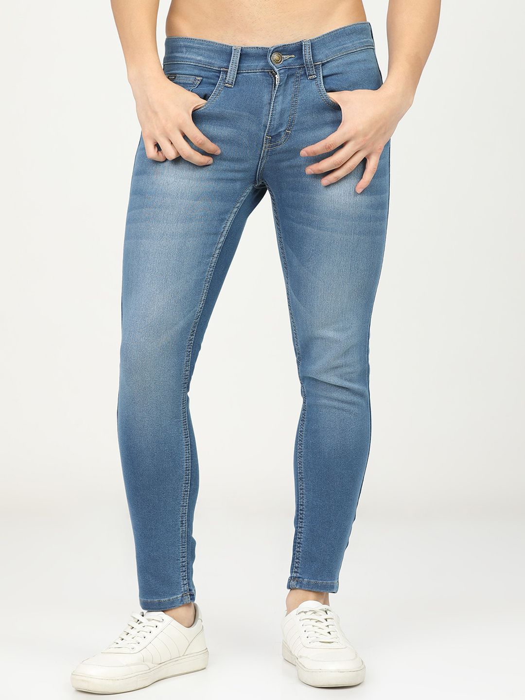 Buy Highlander HIGHLANDER Men Blue Tapered Fit Light Fade Stretchable ...