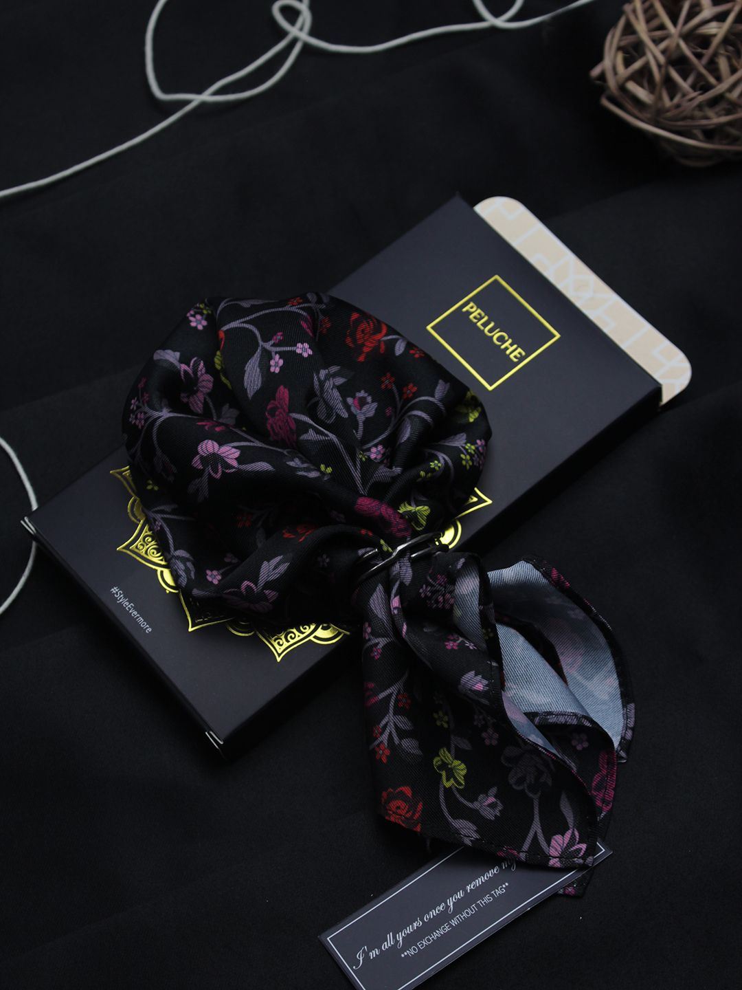 PELUCHE Men Black Ditsy Floral Printed Pocket Square-picture-14