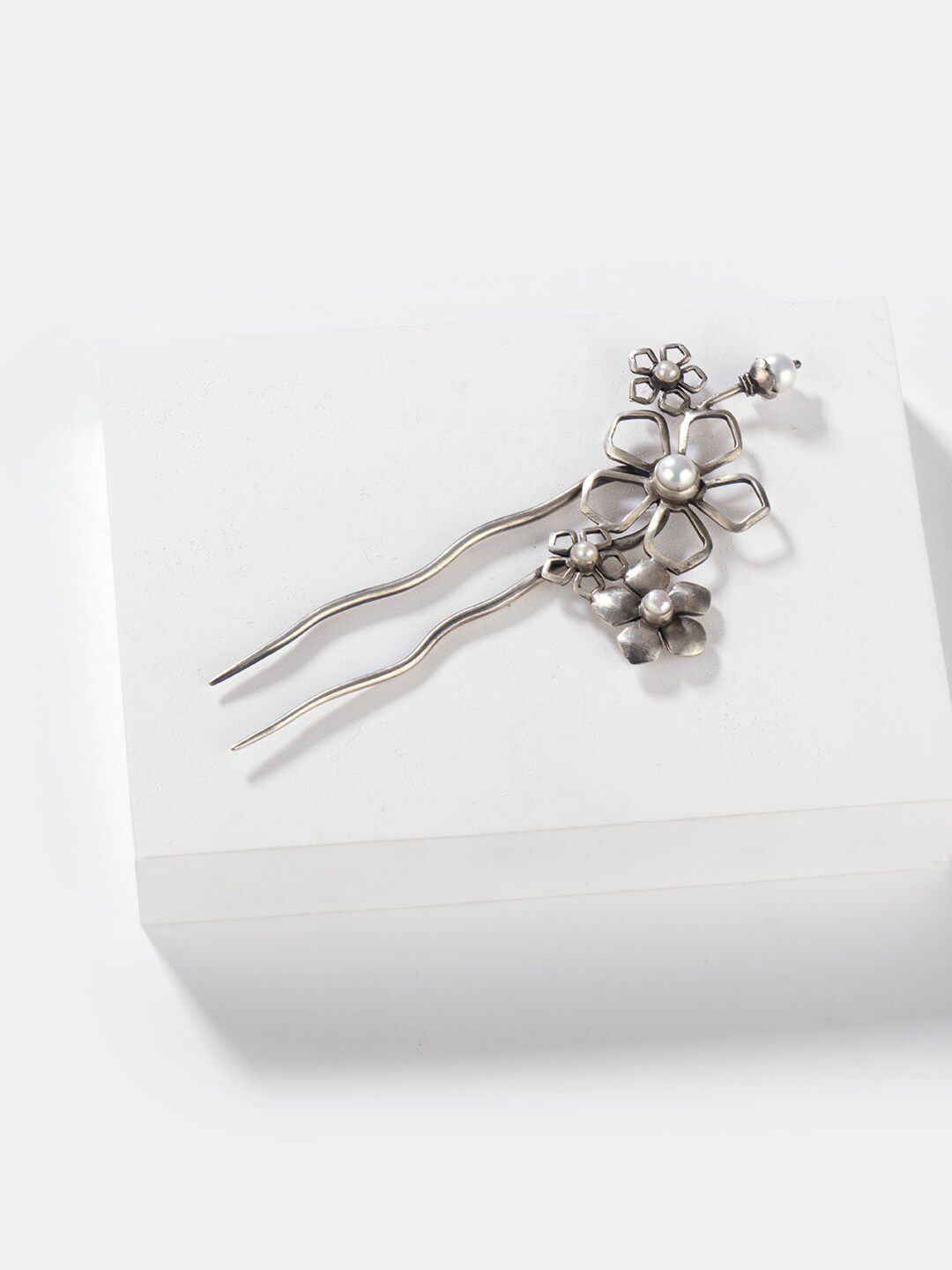 SHAYA Women Silver-Toned Embellished Hairstick-image-10