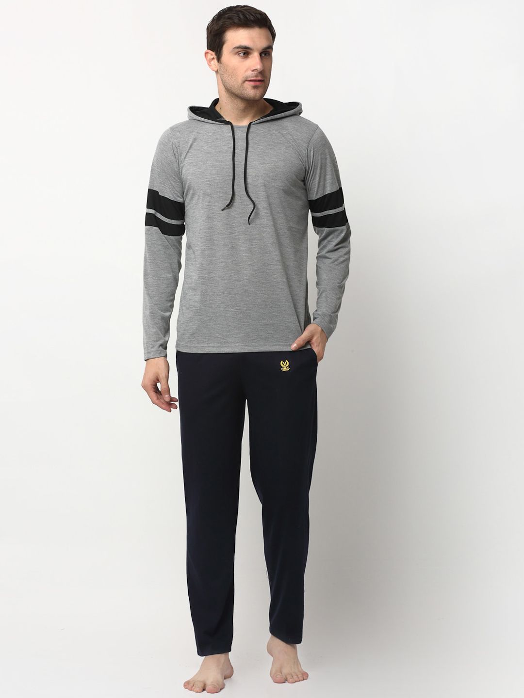 mack jonney VIMAL JONNEY Men Grey & Black Solid Track Suit-picture-27