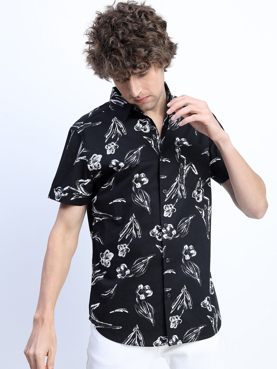 HIGHLANDER Men Black Slim Fit Floral Printed Casual Shirt-picture-27