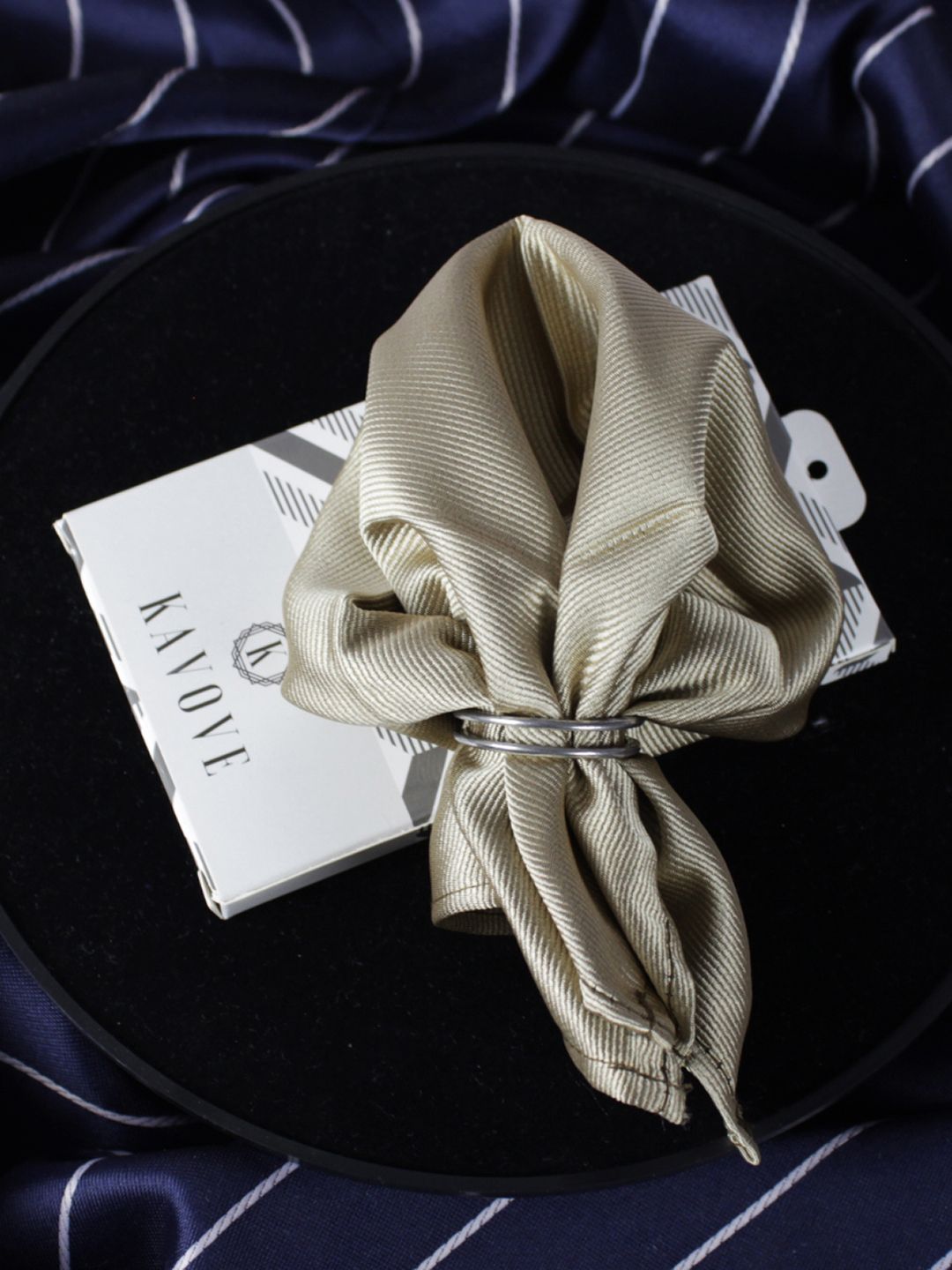 KOVOVE Men Grey Solid Pocket Square-image-15