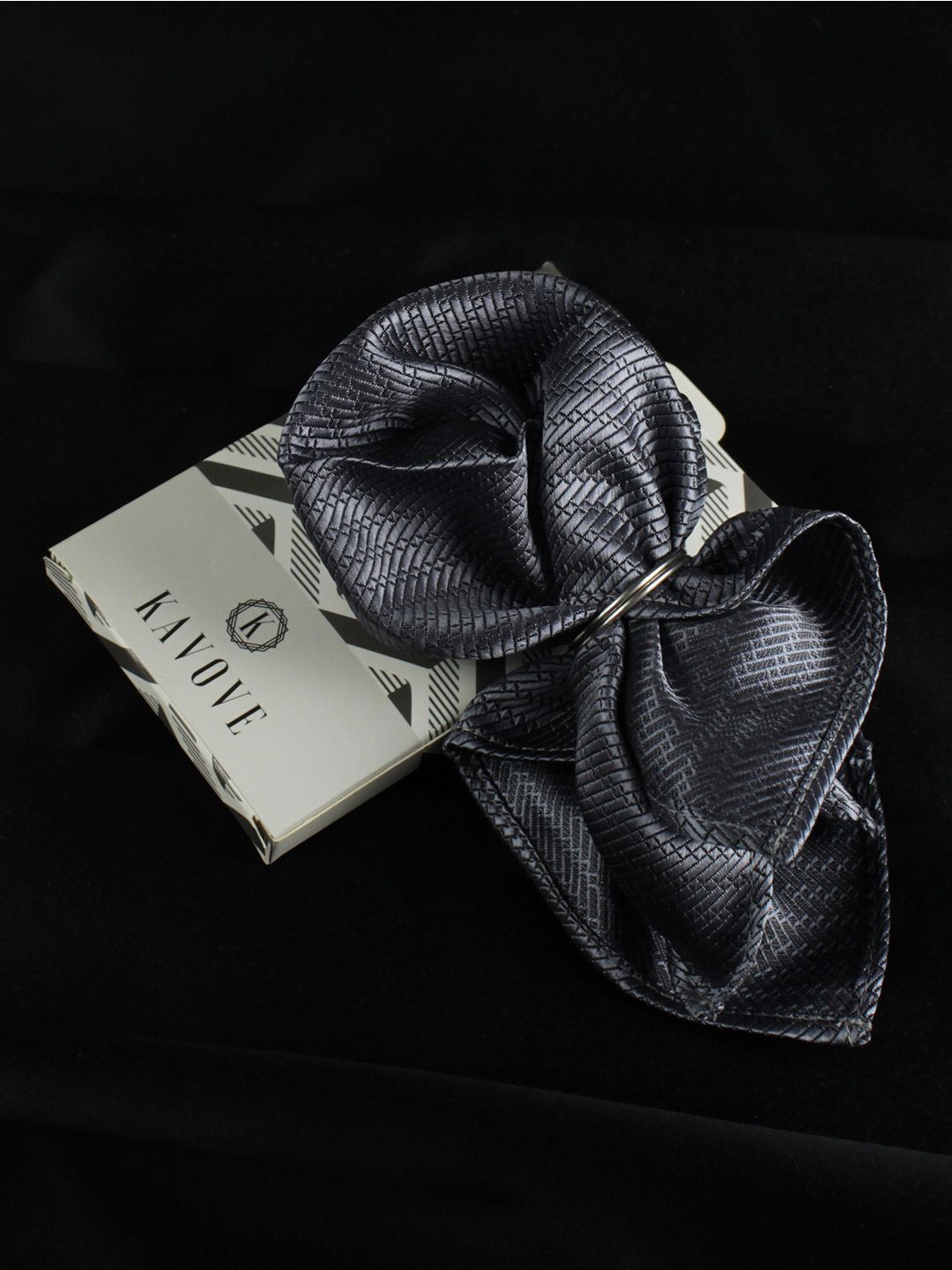 kavove KOVOVE Men Silver Textured Pocket Square-picture-32