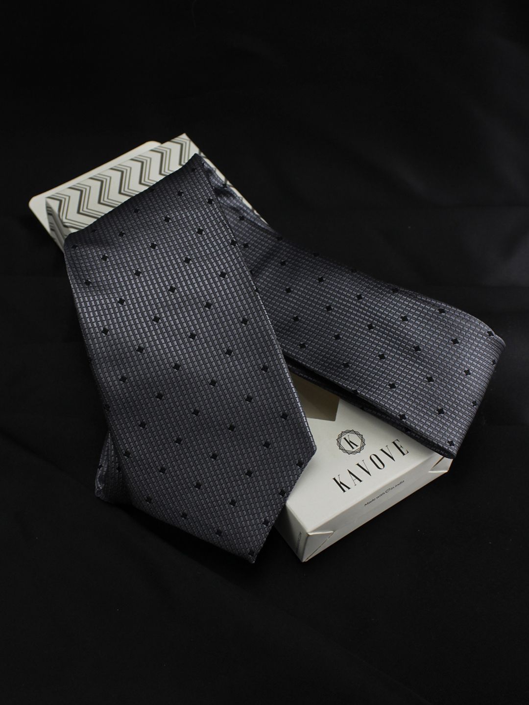 kavove KOVOVE Men Grey & Black Printed Broad Tie-picture-23