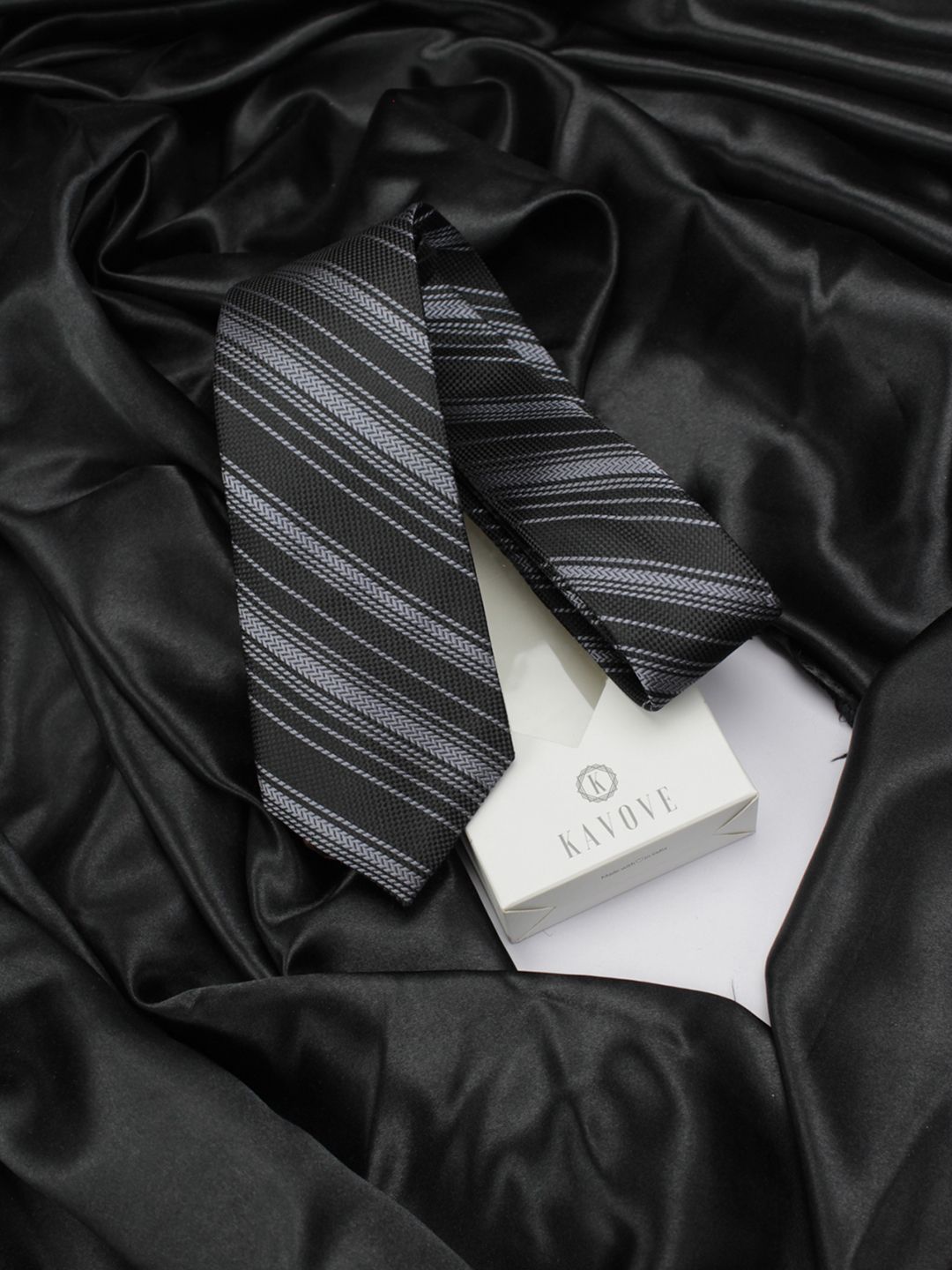 kavove KOVOVE Men Black Striped Broad Tie-picture-35