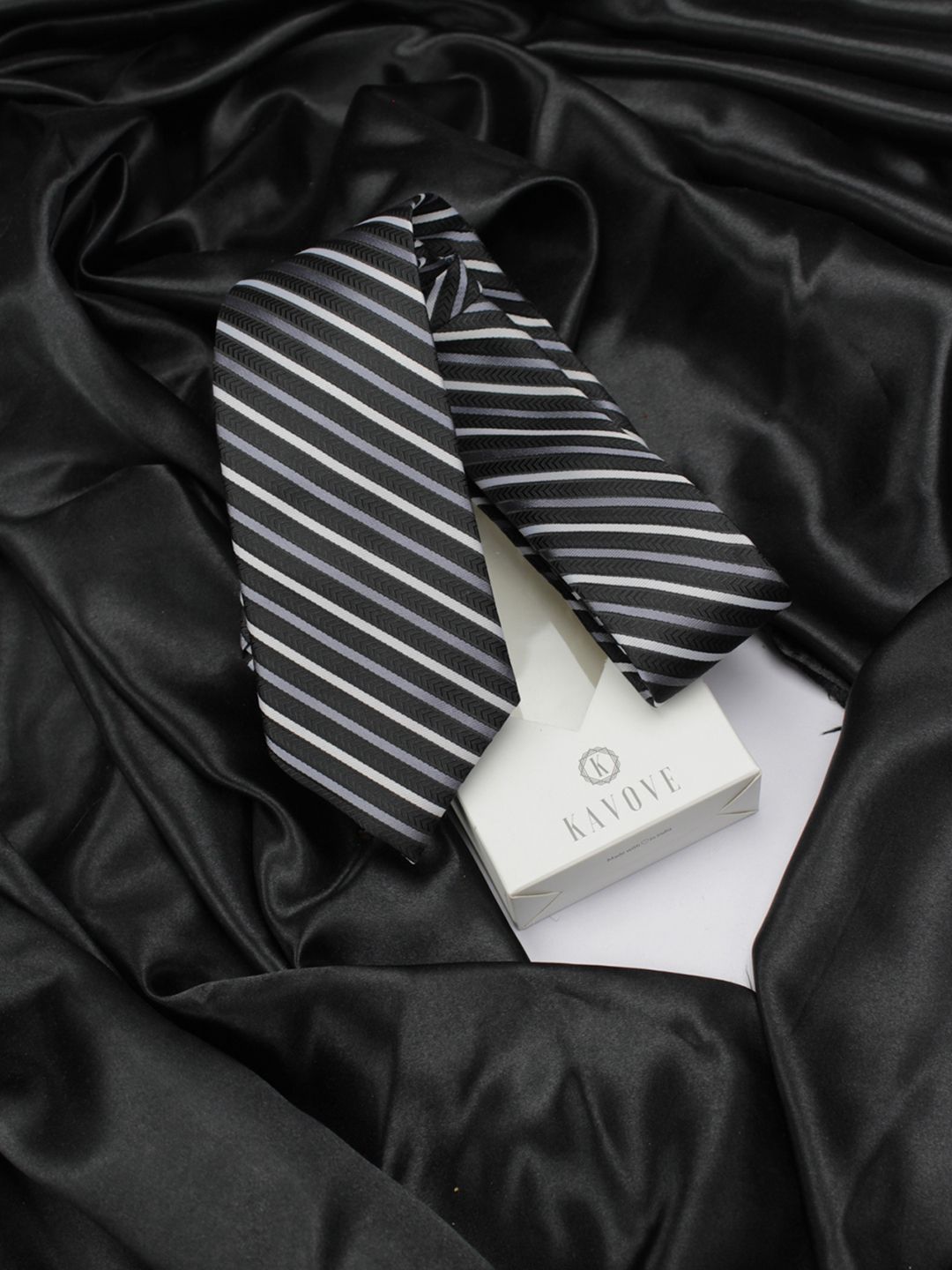 kavove KOVOVE Men Black & White Striped Broad Tie-picture-35