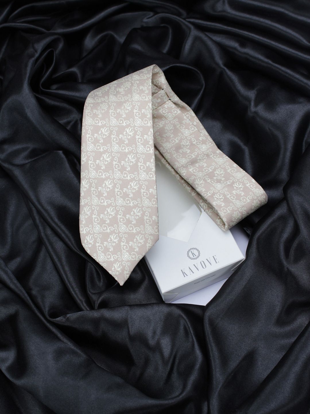 kavove KOVOVE Men Beige Ethnic Motifs Woven Design Broad Tie-picture-24