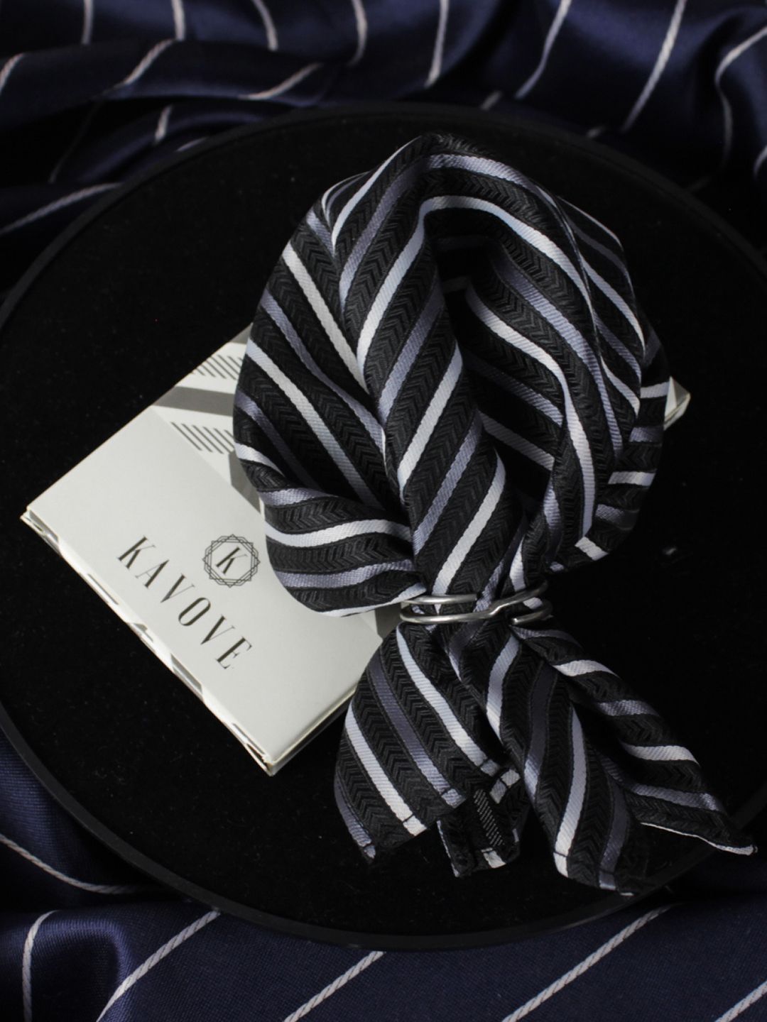 kavove KOVOVE Men The Arrow Black & White Striped Pocket Square-picture-12