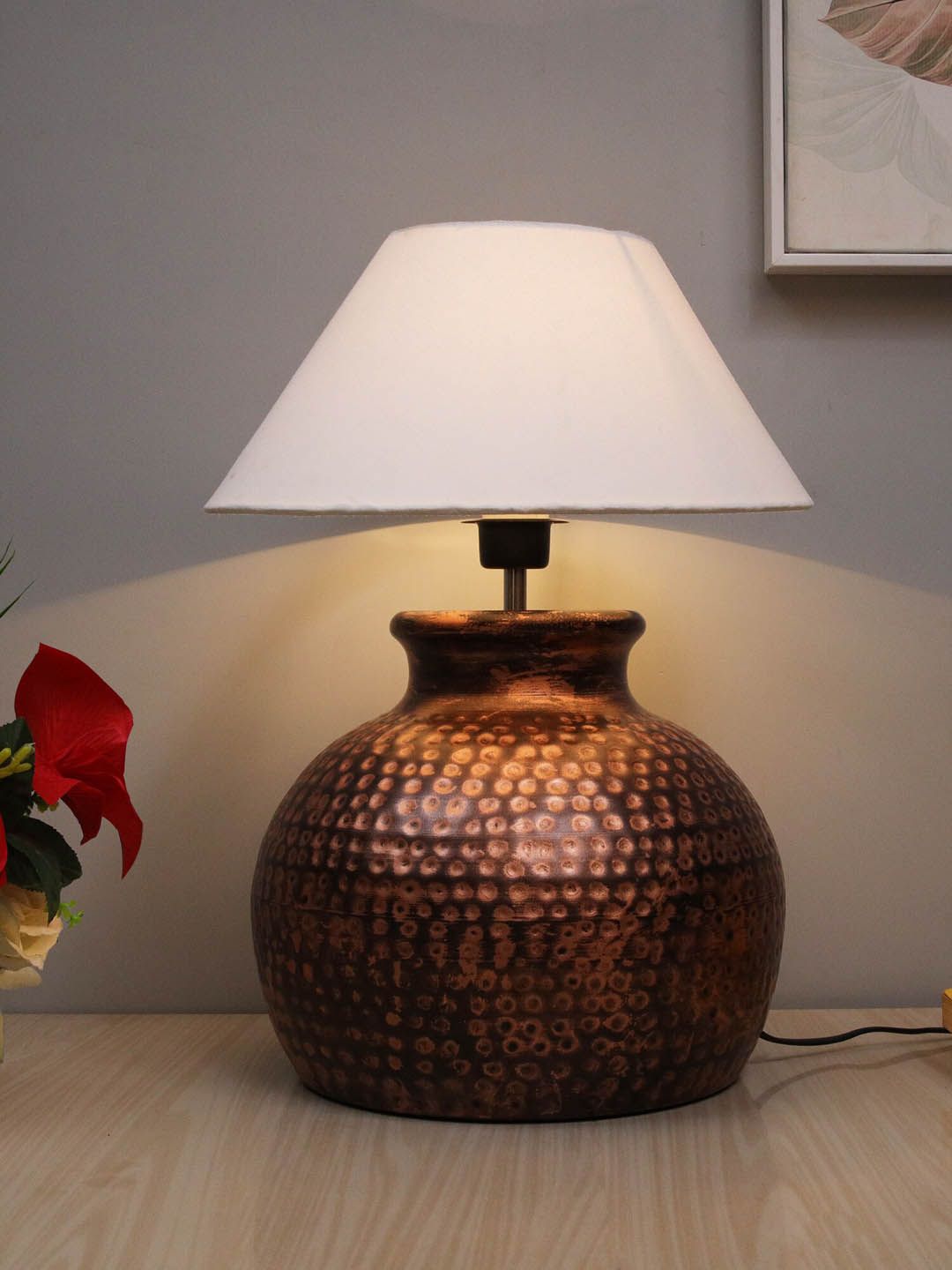 Homesake Brown & White Oil-Rubbed Pot Table Lamp with Shade-picture-42