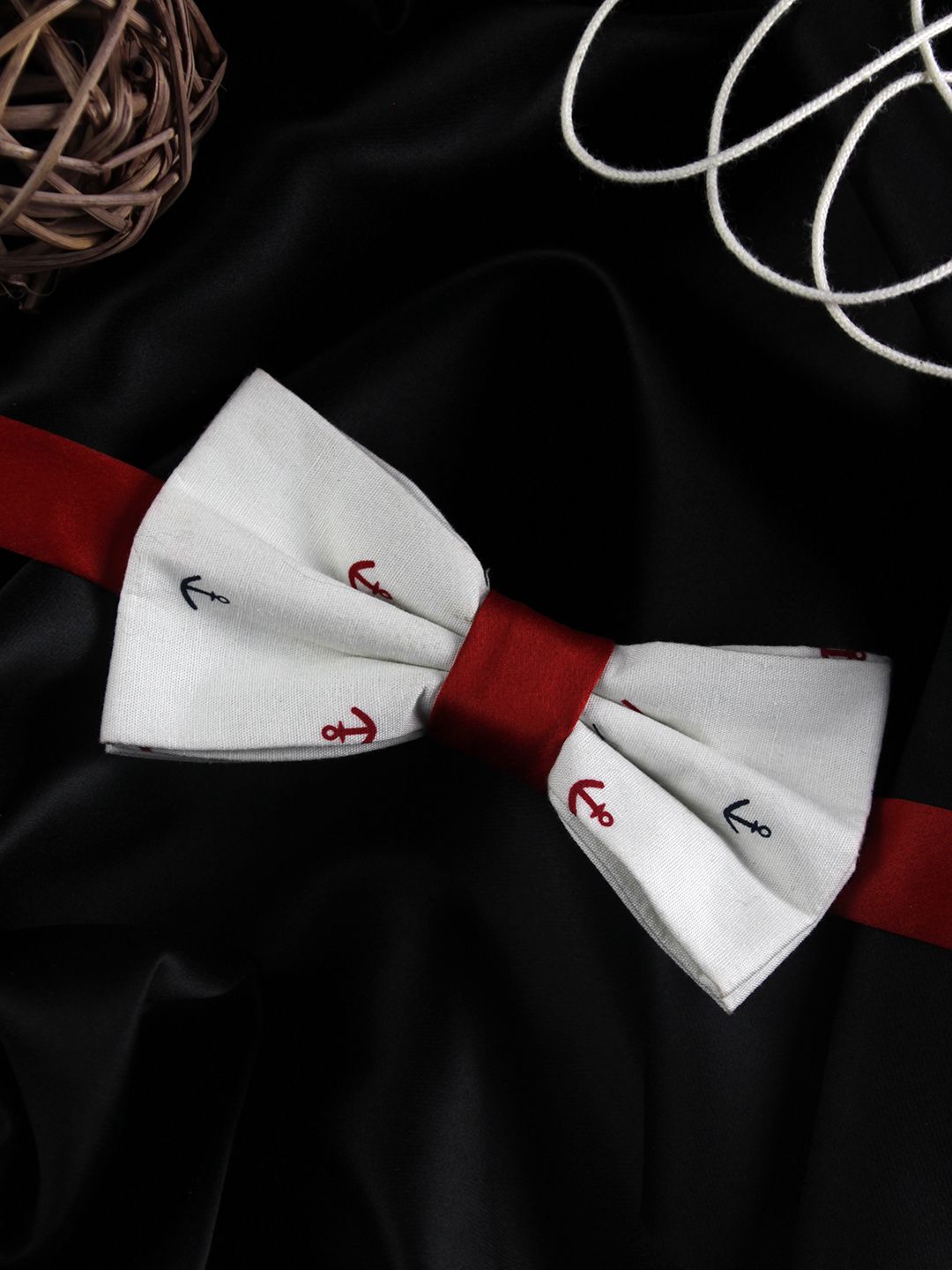 PELUCHE Men White Printed Cotton Bow Tie-picture-30