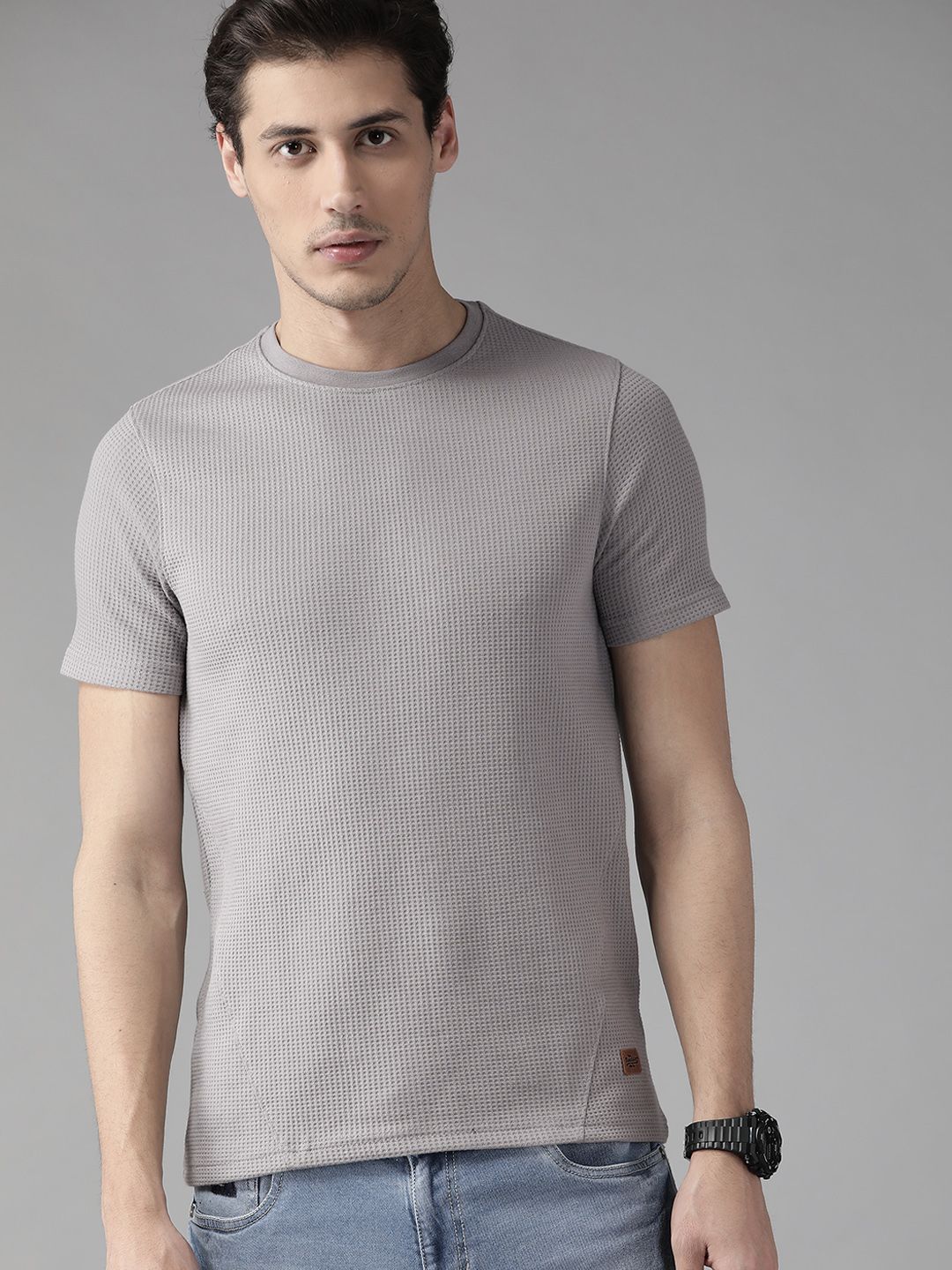 The Roadster Lifestyle Co Men Grey Solid  Waffle Texture T-shirt