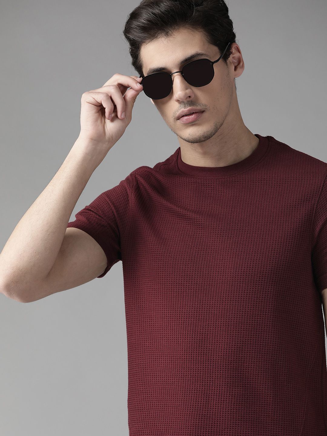 The Roadster Lifestyle Co Men Burgundy  Waffle Texture T-shirt