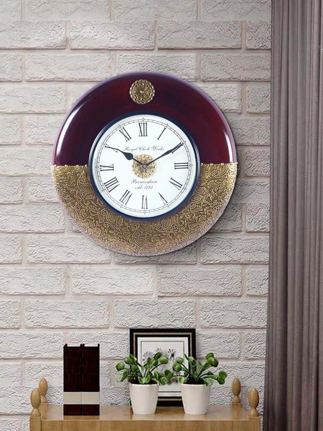 Aapno Rajasthan Brown & Gold-Toned Textured Dual Shade Designer Wall Clock-image-38