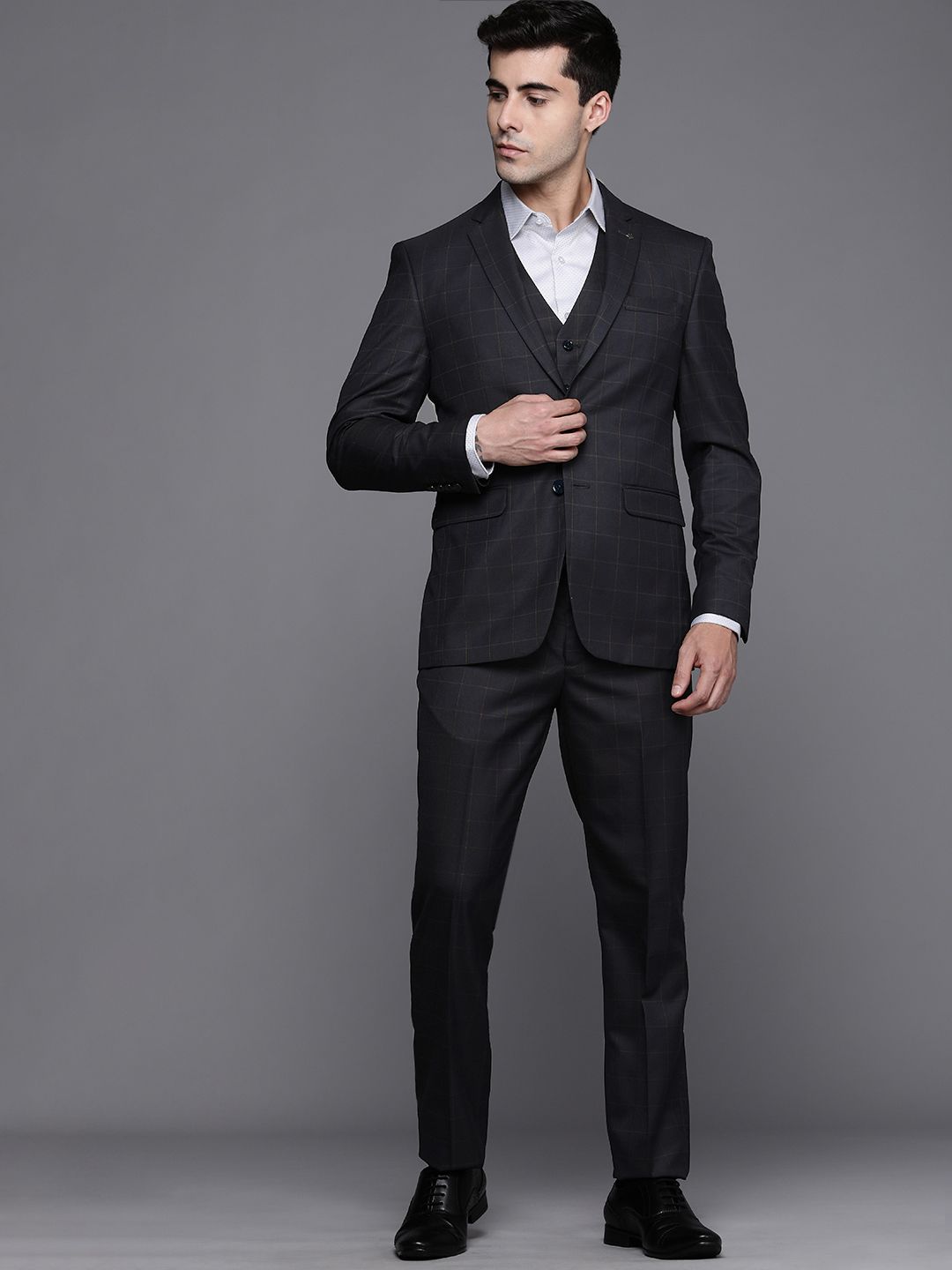 Louis Philippe Men Navy Blue Checked Slim Fit Single-Breasted 3 Piece Formal Suit-picture-10