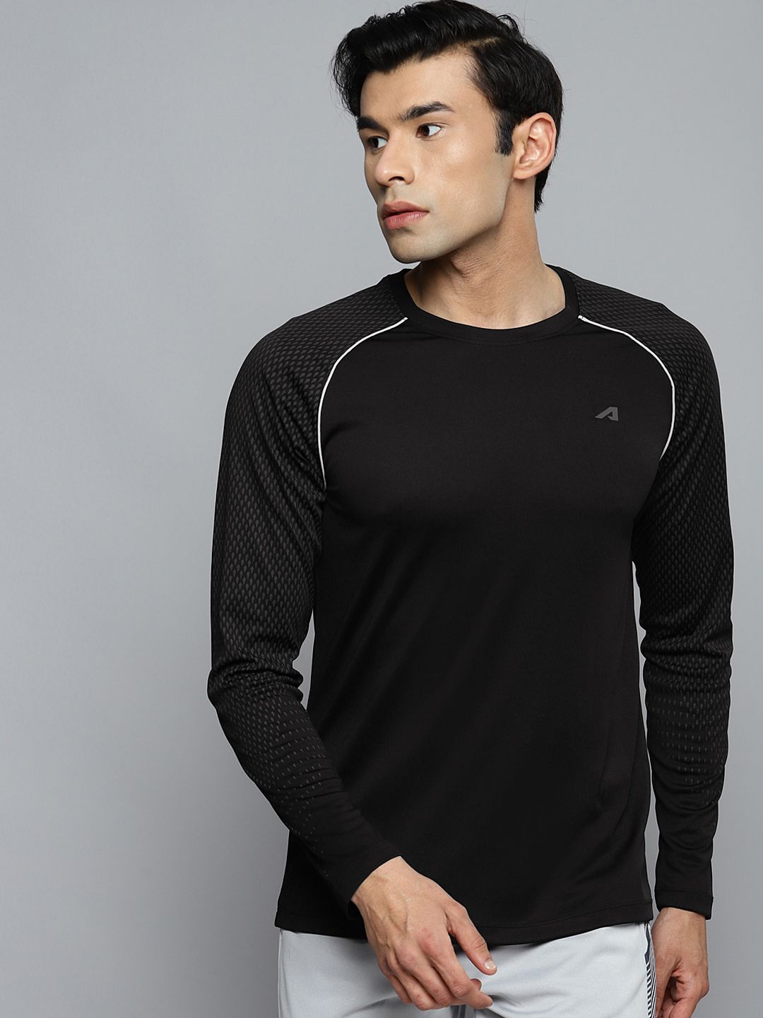 Buy online Men Polyester Sports T-shirt from Sports Wear for Men by Campus  Sutra for ₹599 at 45% off