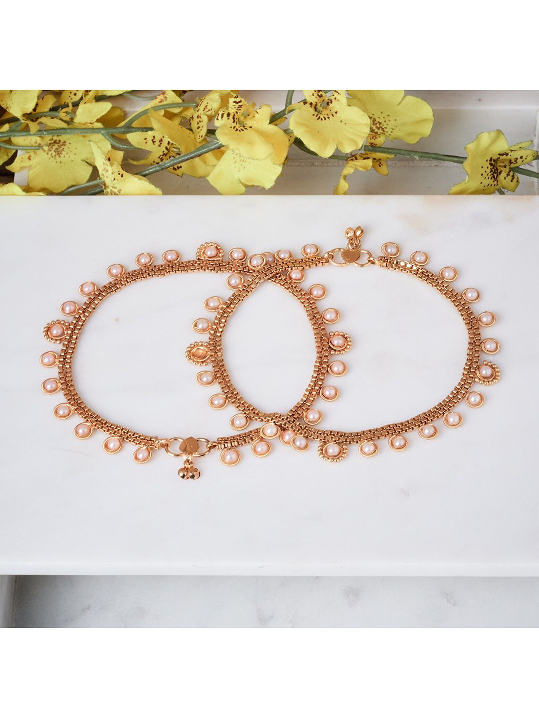 ATIBELLE Woman Gold-Toned Stone-Studded Anklet Set