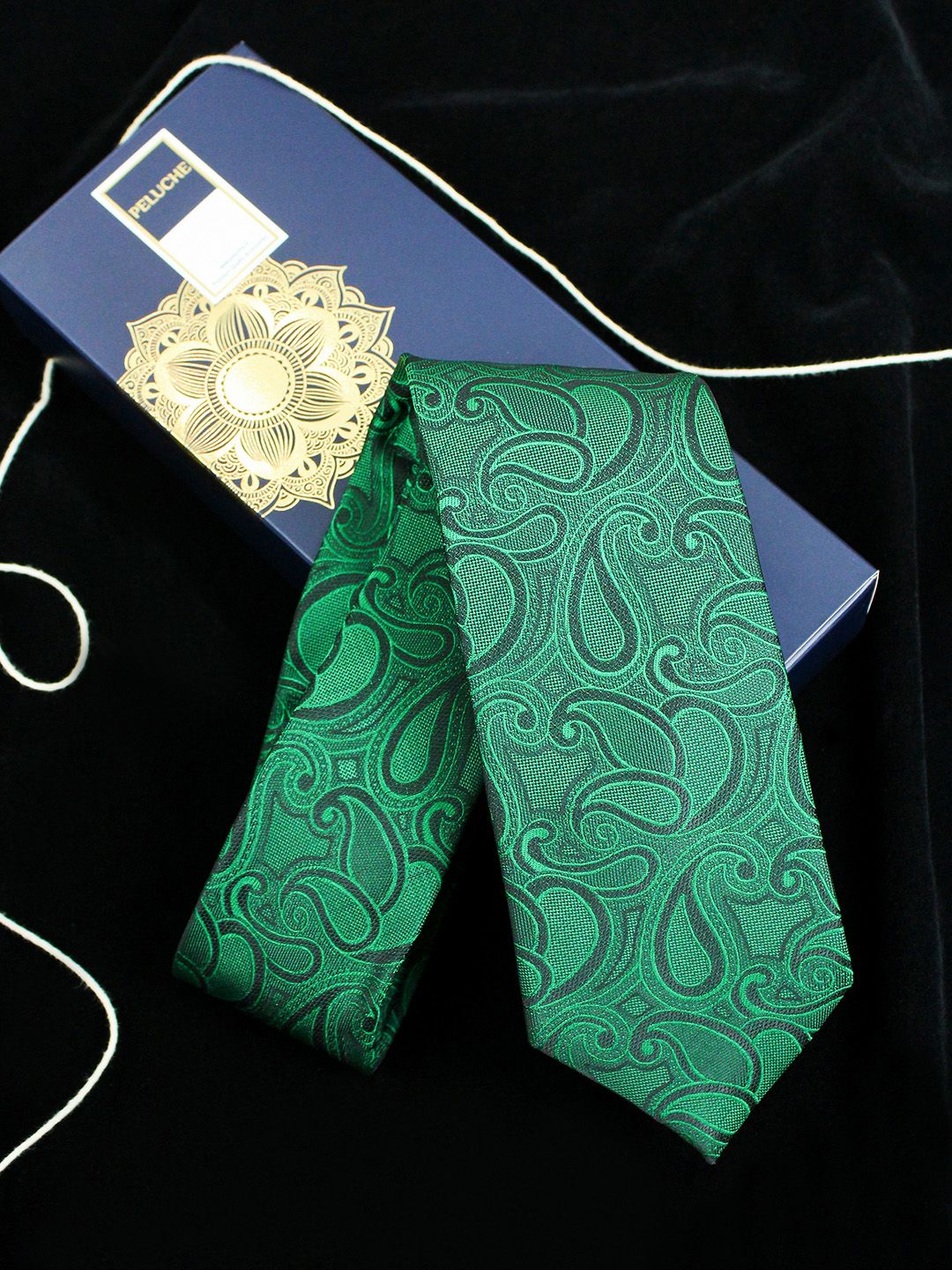 PELUCHE Men Green & Black Woven Design Broad Tie-picture-15